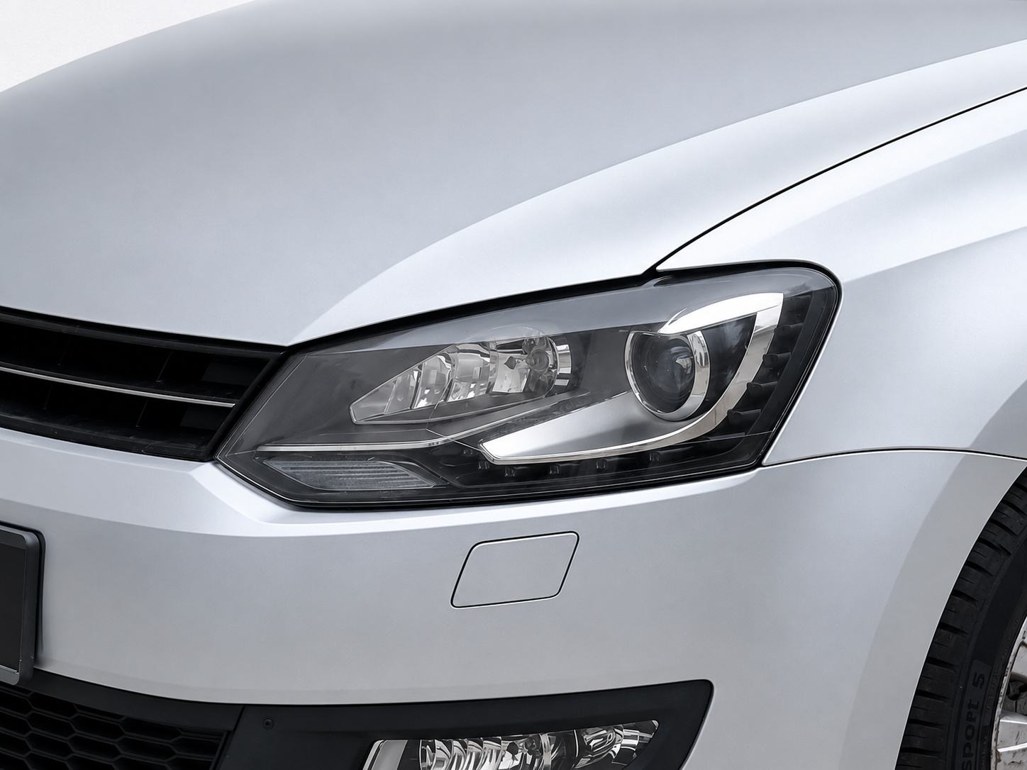 VW Polo 1,6 TDI style, nove ljetne i zimske gume, park senzor,tempomat, fotografija 11