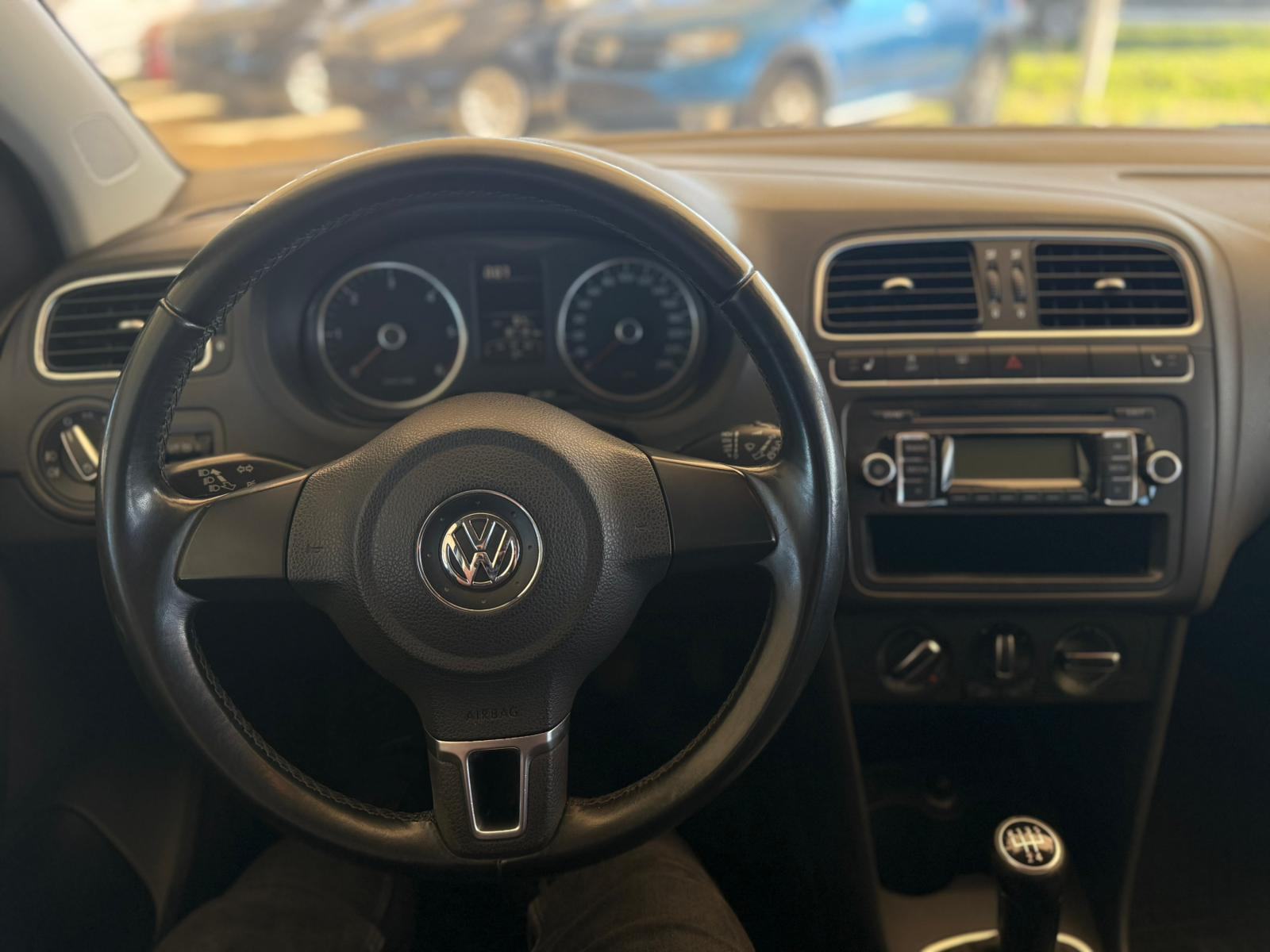 VW POLO 1.6 TDI - oštećeno vozilo, fotografija 19