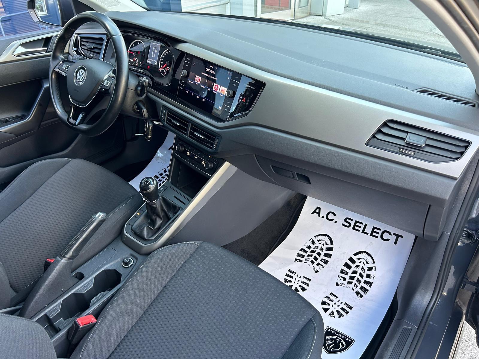 VW Polo 1,6 TDI R Line - 2020 - LED - GARANCIJA - SERVIS - REG.1.GOD.!, fotografija 19