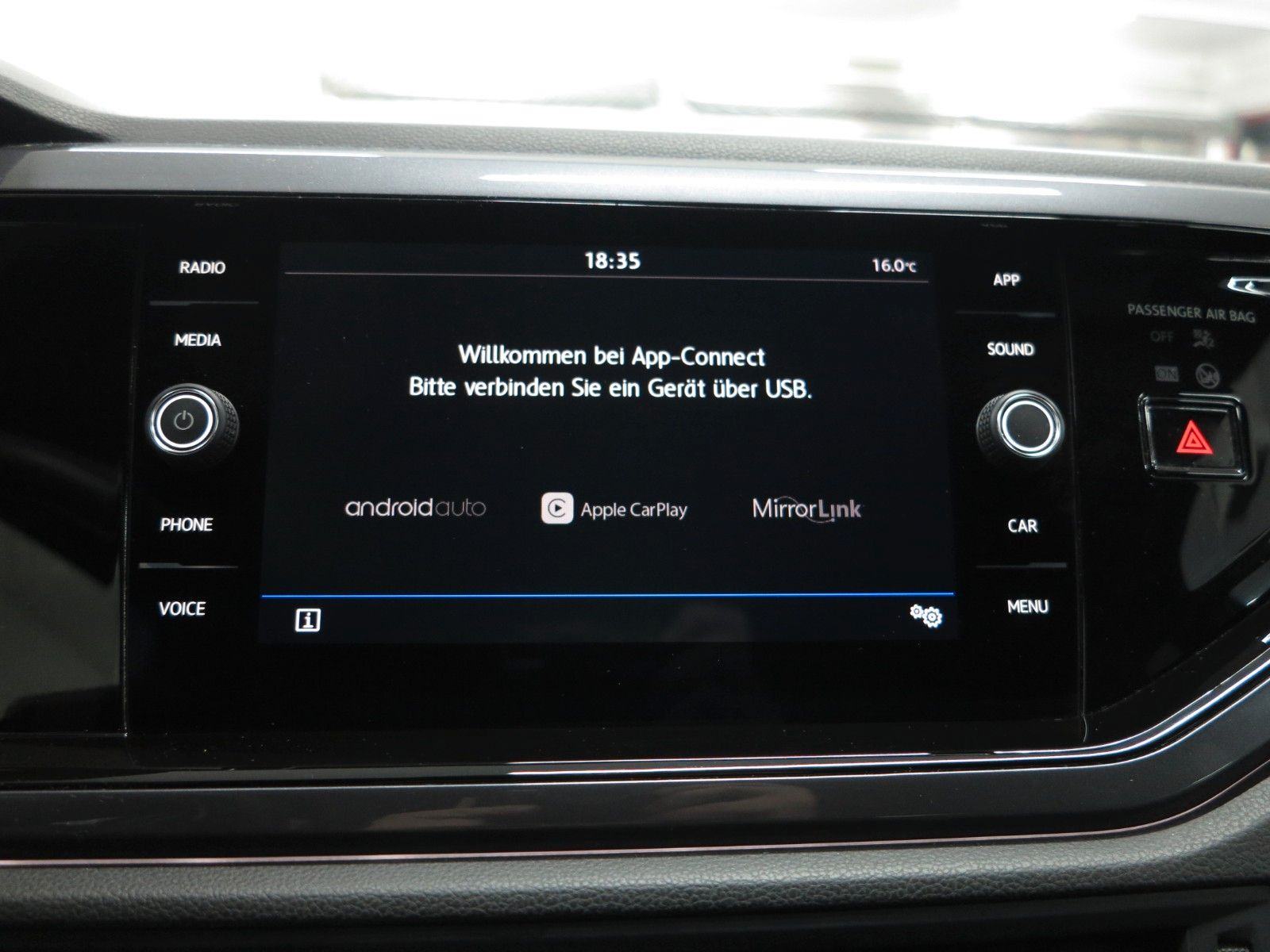 VW Polo 1,6 TDI R-LINE LED NAVI AMBIENT L. BOJA White Silver Metallic, fotografija 10