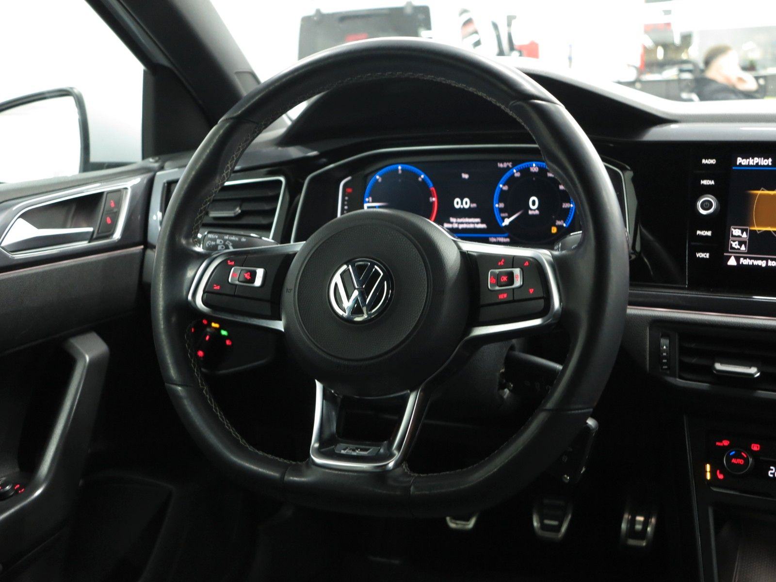 VW Polo 1,6 TDI R-LINE LED NAVI AMBIENT L. BOJA White Silver Metallic, fotografija 8