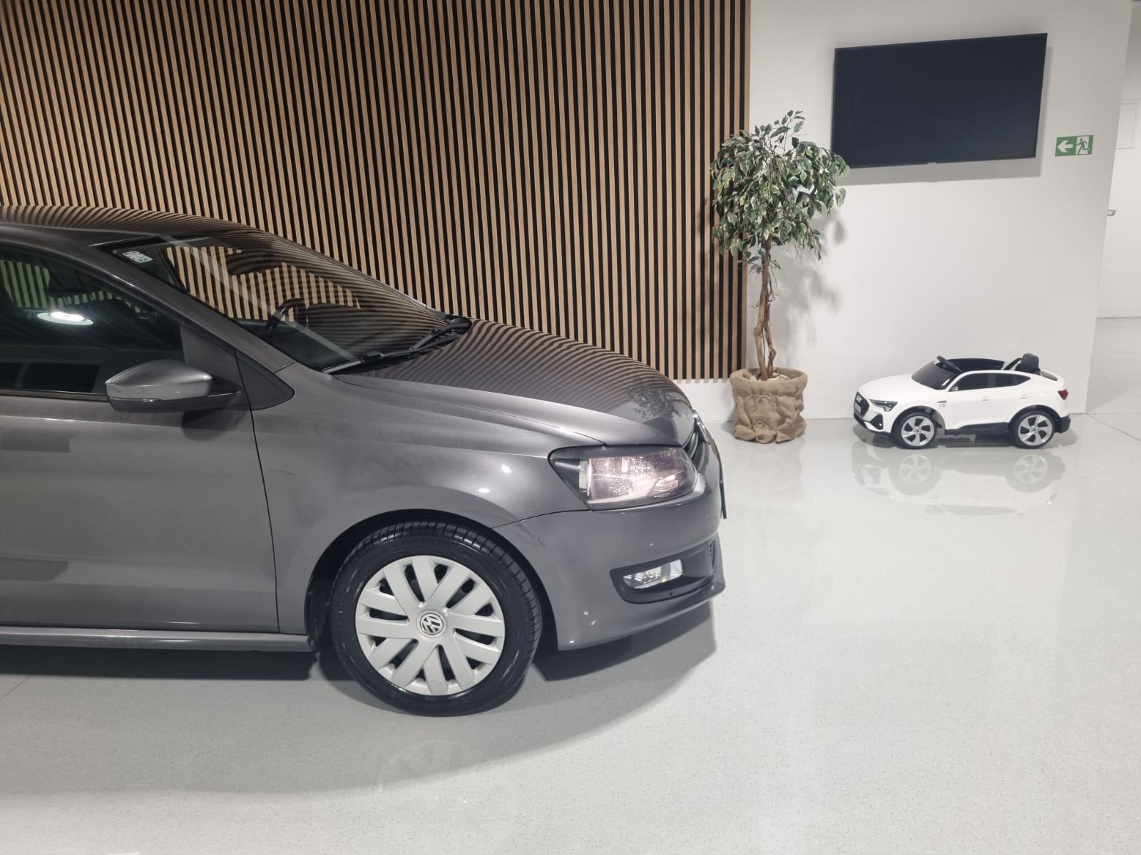 VW Polo 1,6 TDI *REGISTRIRAN 2/2027 - 4x ZIMSKE GUME*, fotografija 12