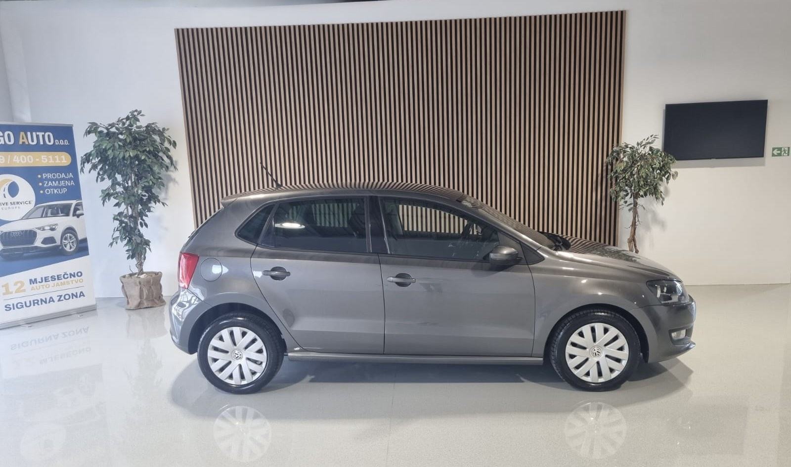VW Polo 1,6 TDI *REGISTRIRAN 2/2027 - 4x ZIMSKE GUME*, fotografija 5