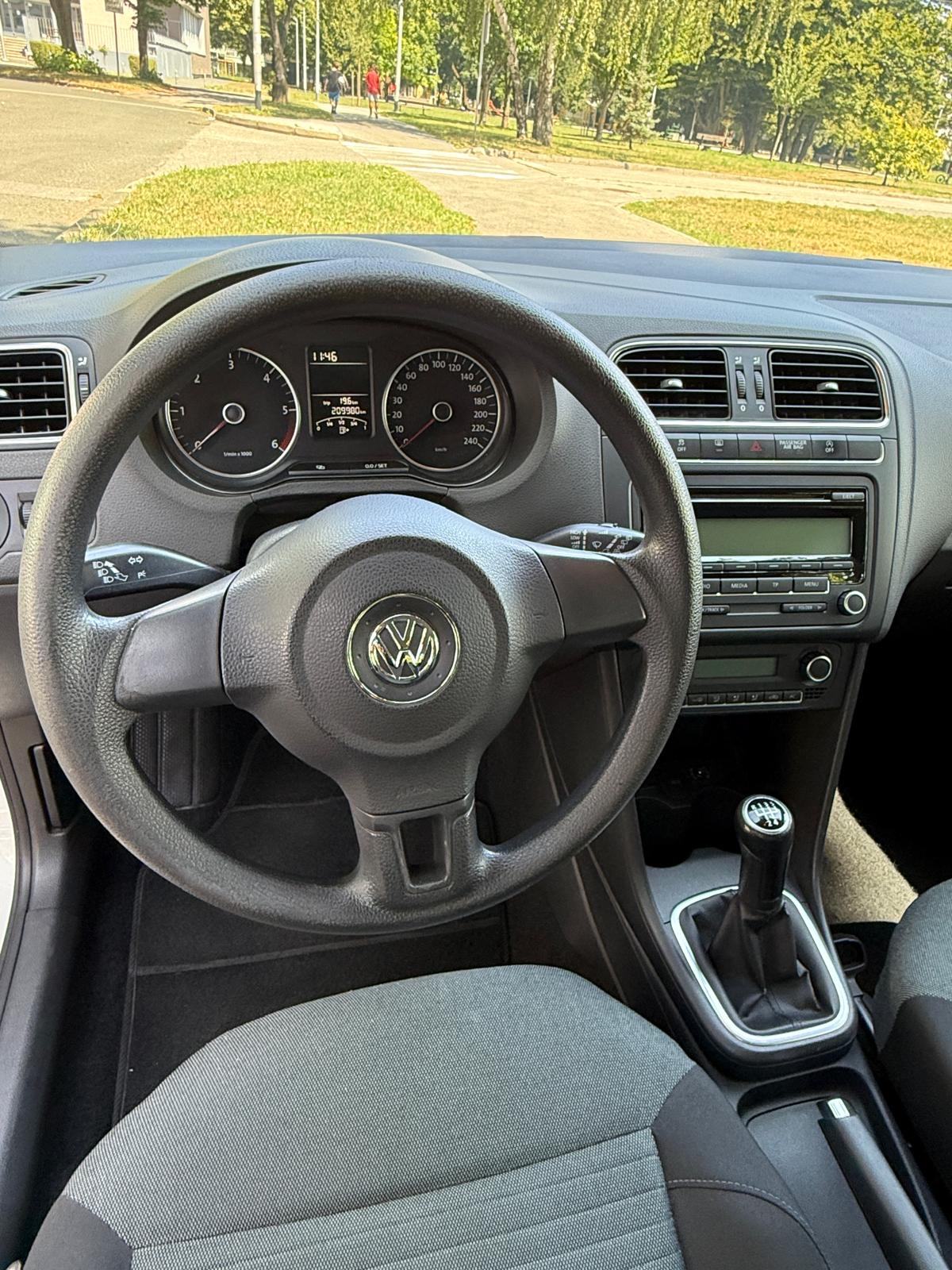 VW Polo 1,6 TDI, fotografija 8