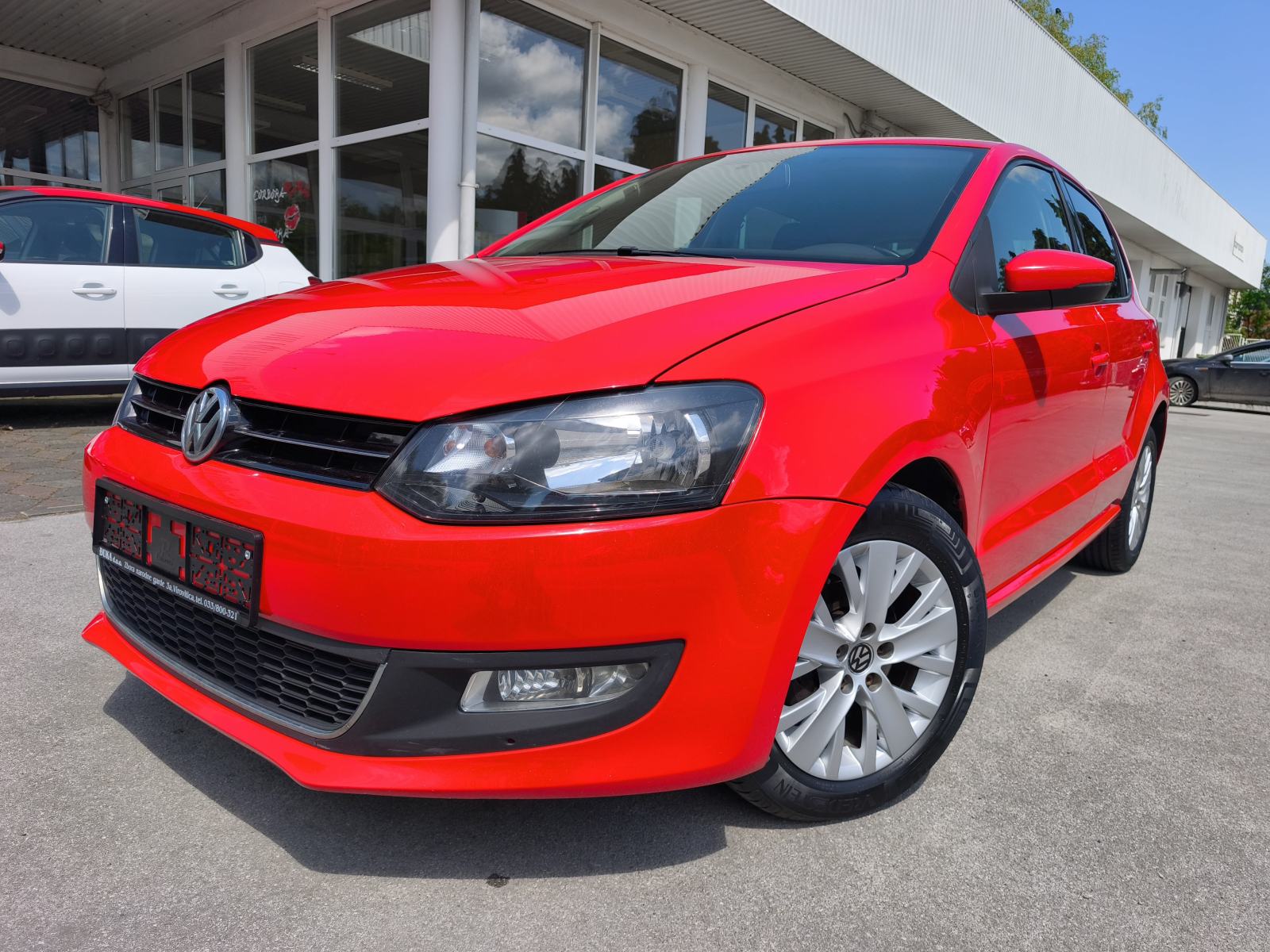VW Polo 1,6 TDI TEMPOMAT KOŽNI VOLAN NADZOR GUMA PUTNI KOMPJUTER, fotografija 7