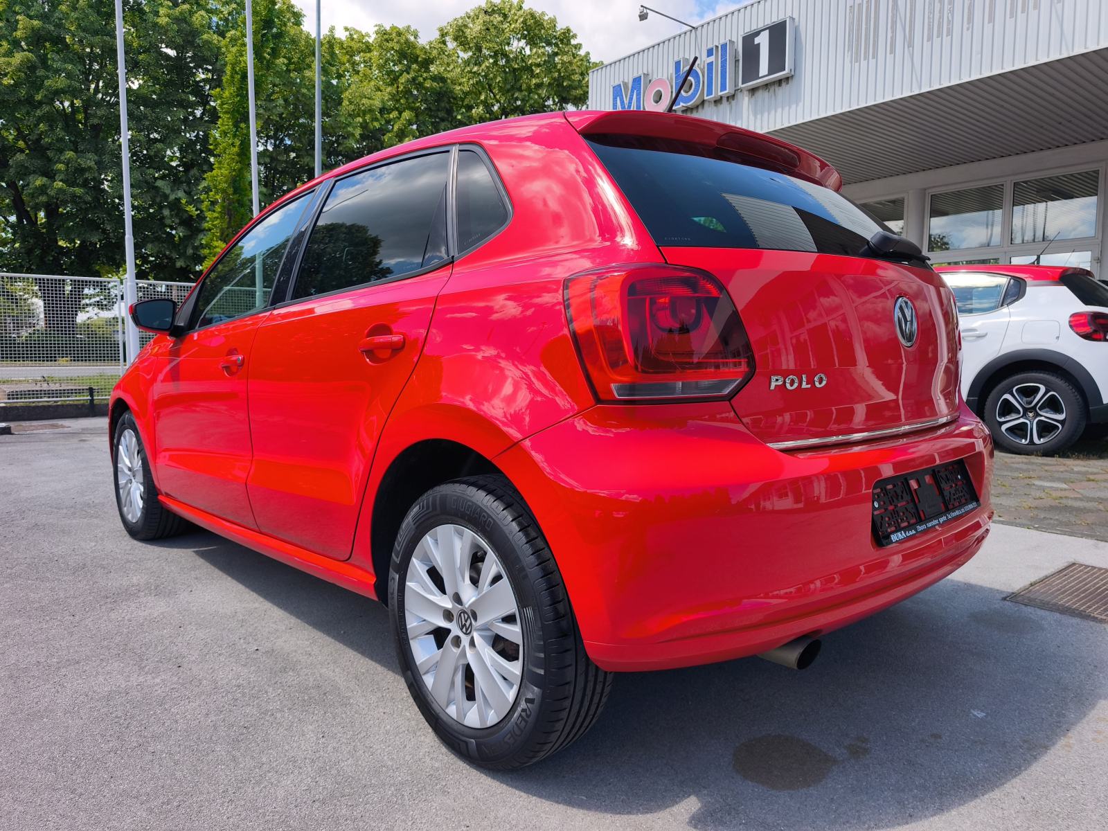 VW Polo 1,6 TDI TEMPOMAT KOŽNI VOLAN NADZOR GUMA PUTNI KOMPJUTER, fotografija 10