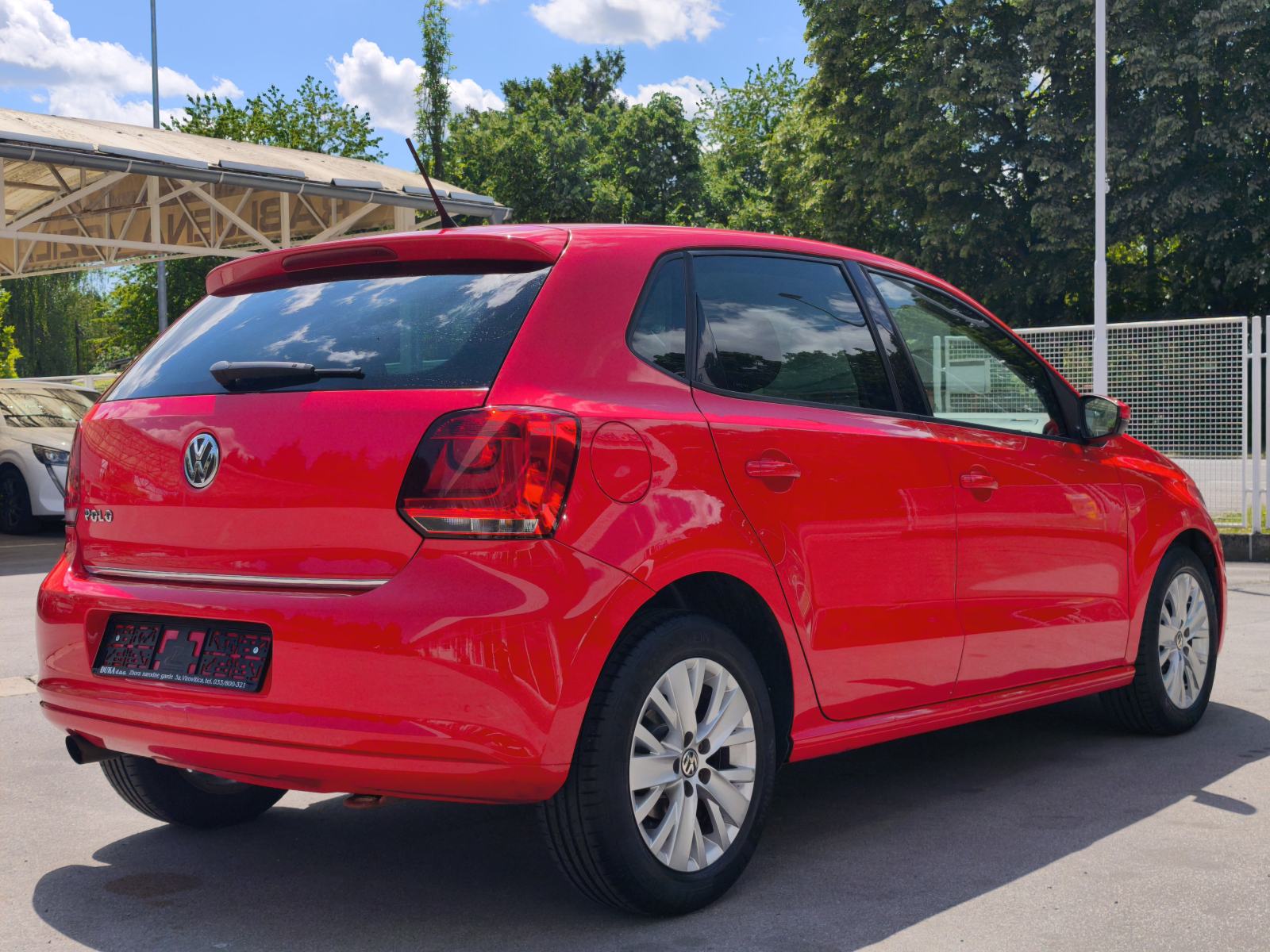 VW Polo 1,6 TDI TEMPOMAT KOŽNI VOLAN NADZOR GUMA PUTNI KOMPJUTER, fotografija 12
