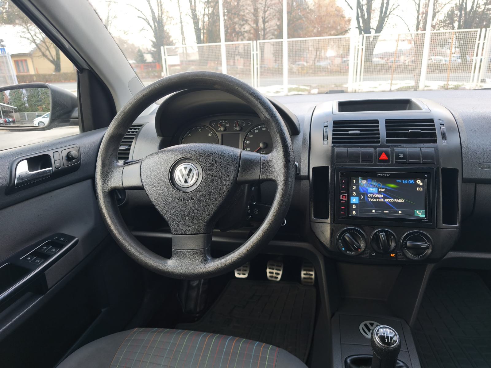 VW Polo 1,9 TDI KLIMA MEDIA EKRAN BLUETOOTH, fotografija 18