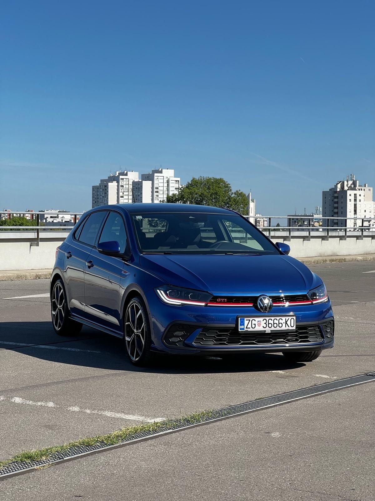 VW Polo GTI - FULL OPREMA - Pano - Matrix - Beats - Keyless - Kamera, pogled izvana - slika 1