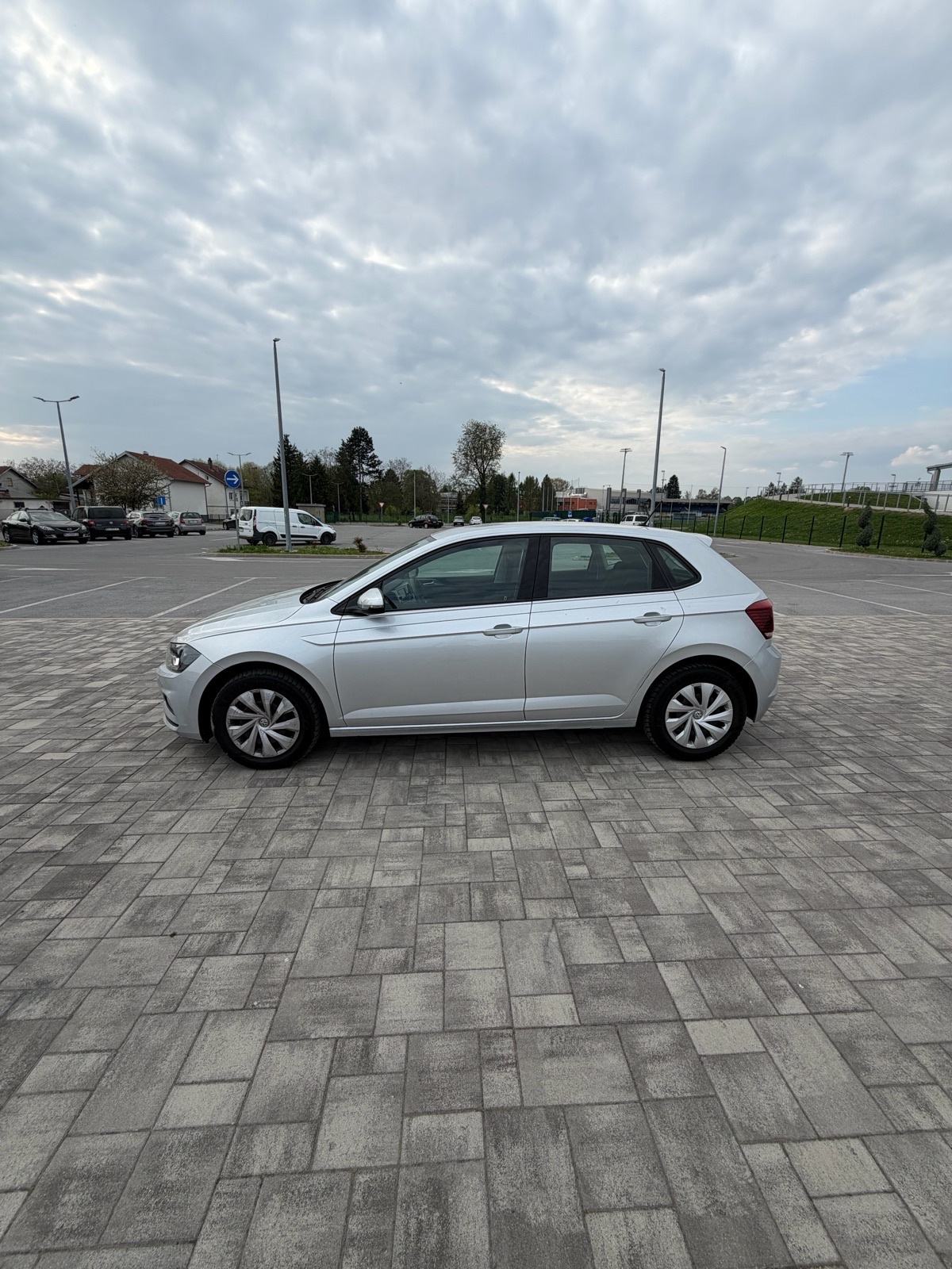 VW Polo 2020 1.6 tdi TOP STANJE!, fotografija 4