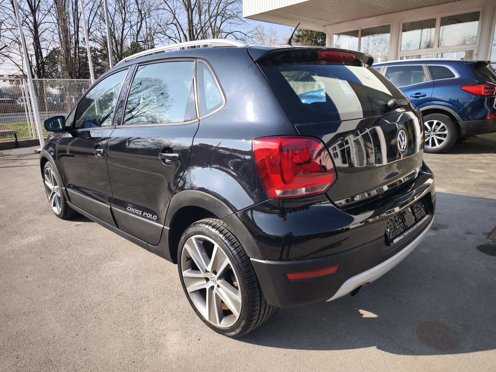 VW Polo CROSS 1,6 TDI AUTOMATSKA KLIMA CRNO NEBO PUTNI KOMPJUTER, fotografija 9