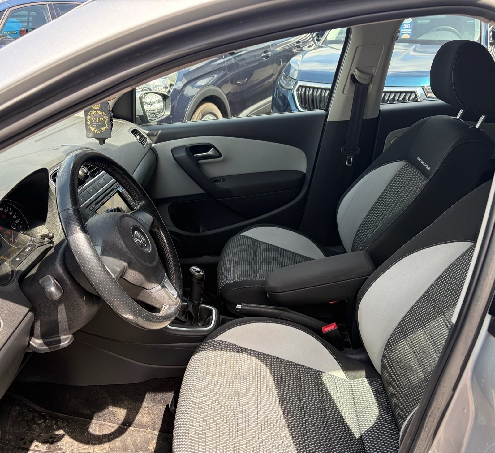 VW POLO CROSS 1.6 TDI REGISTRIRAN, fotografija 12