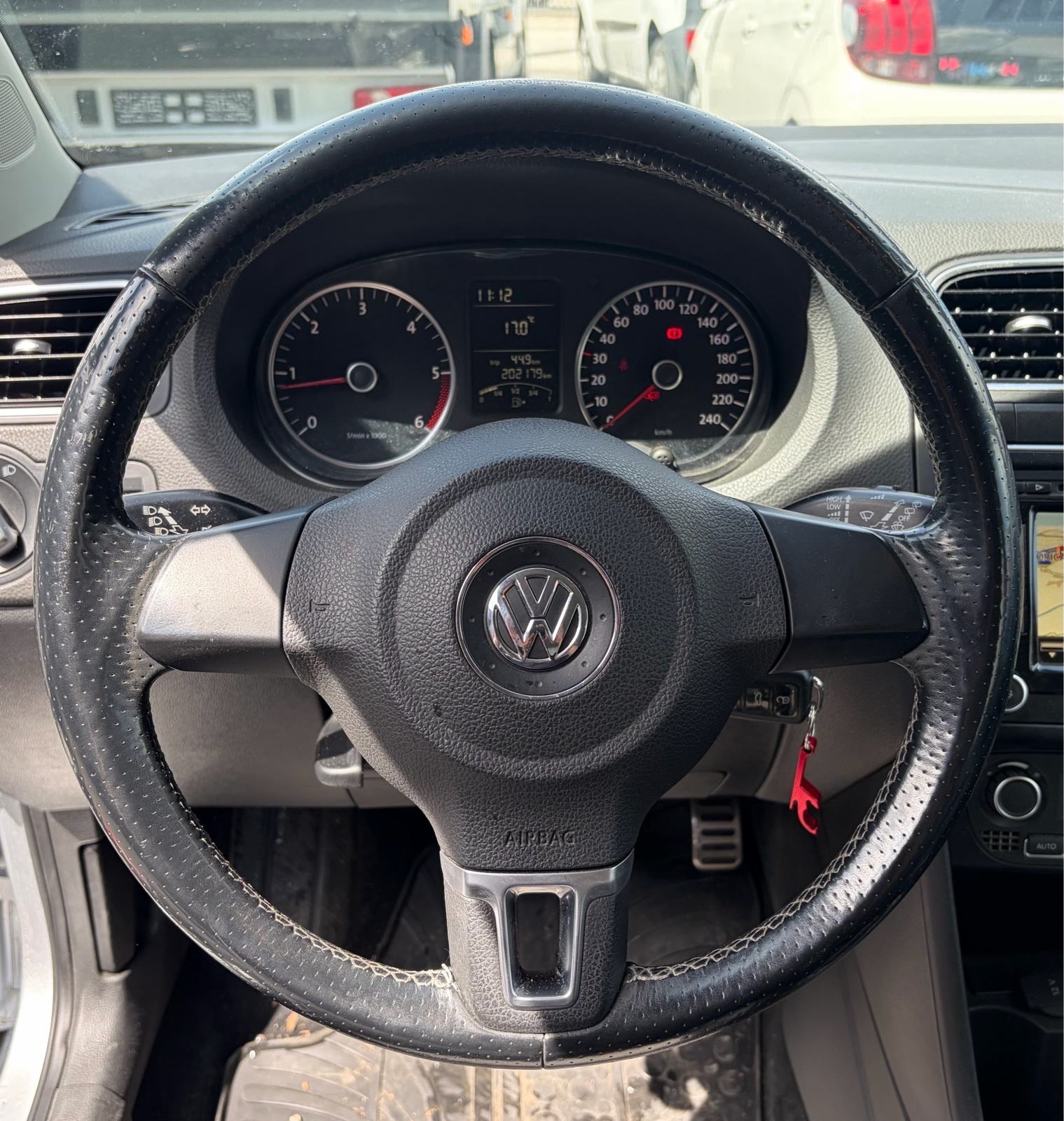 VW POLO CROSS 1.6 TDI REGISTRIRAN, fotografija 15