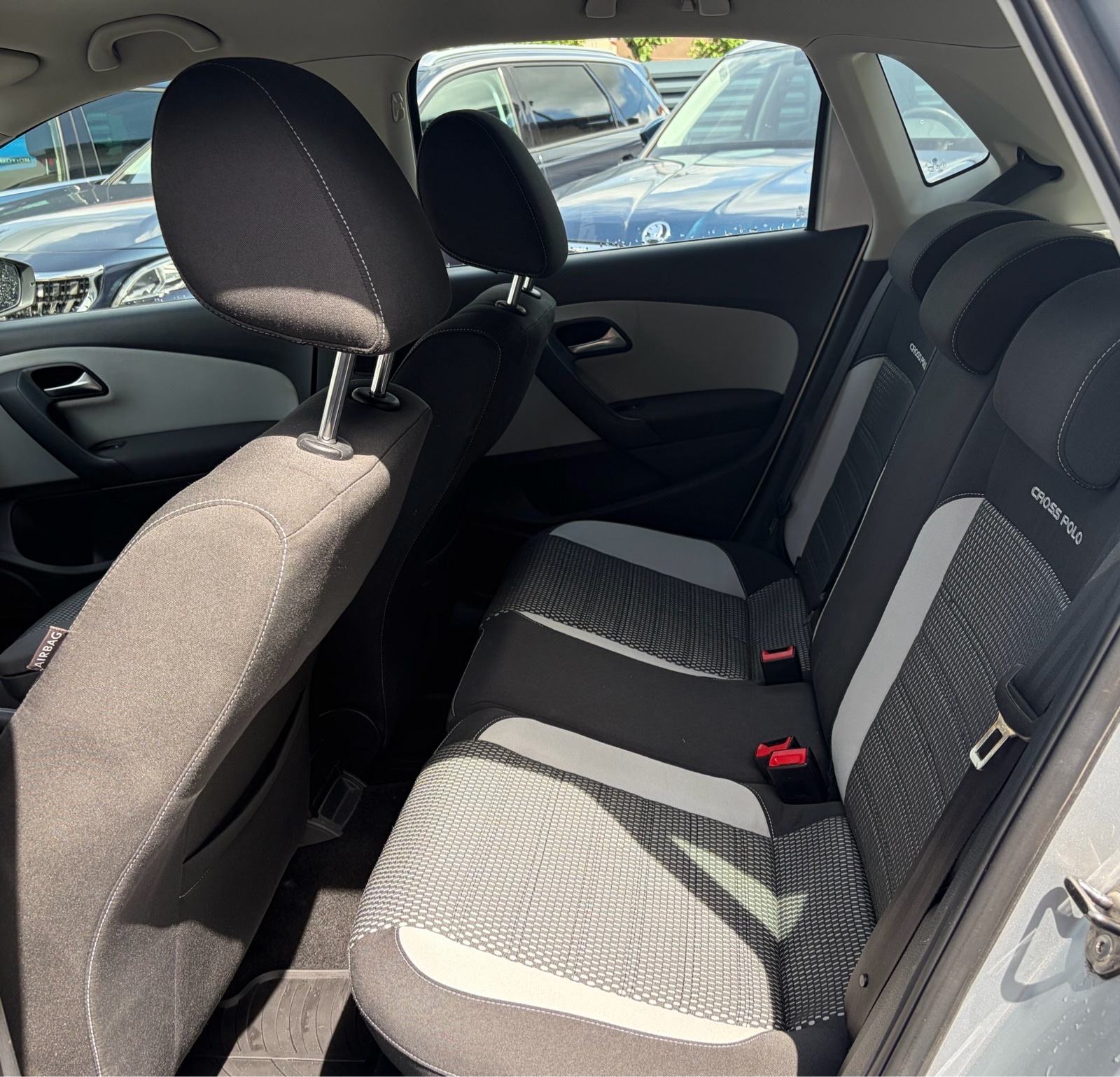 VW POLO CROSS 1.6 TDI REGISTRIRAN, fotografija 9