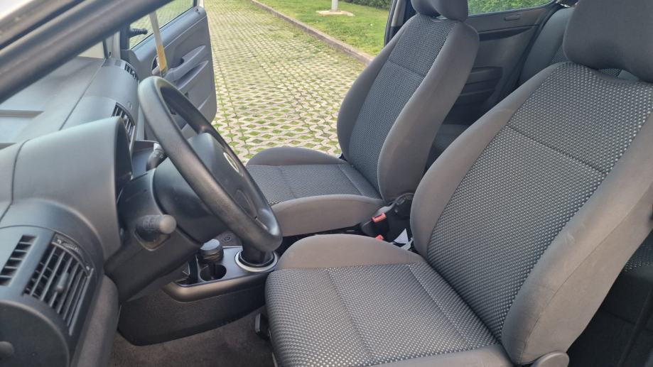 VW Polo Fox KLIMA; 1 VLASNIK: LJETNA RASPRODAJA SAMO 2950 EURA, fotografija 11