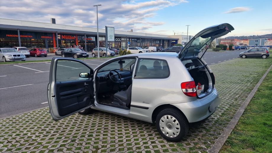 VW Polo Fox KLIMA; 1 VLASNIK: LJETNA RASPRODAJA SAMO 2950 EURA, fotografija 6