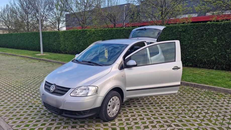VW Polo Fox KLIMA; 1 VLASNIK: LJETNA RASPRODAJA SAMO 2950 EURA, fotografija 5