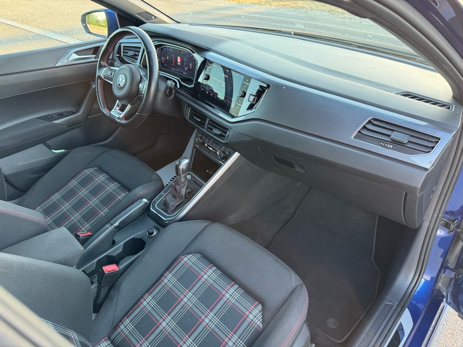 VW Polo GTI DSG, kamera, beats, virtual, keyless, fotografija 15