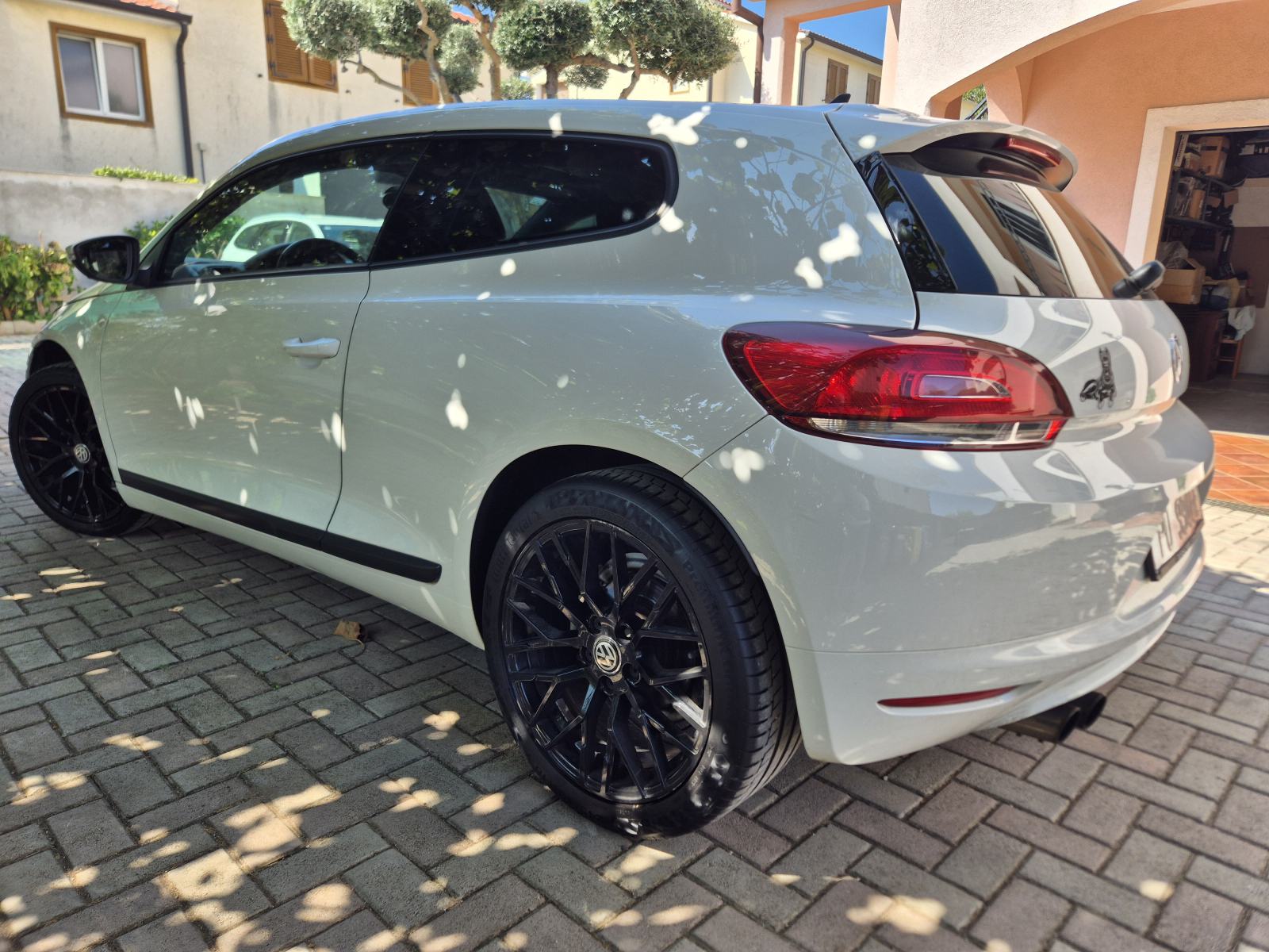 VW Scirocco 2,0 TDI automatik, fotografija 3