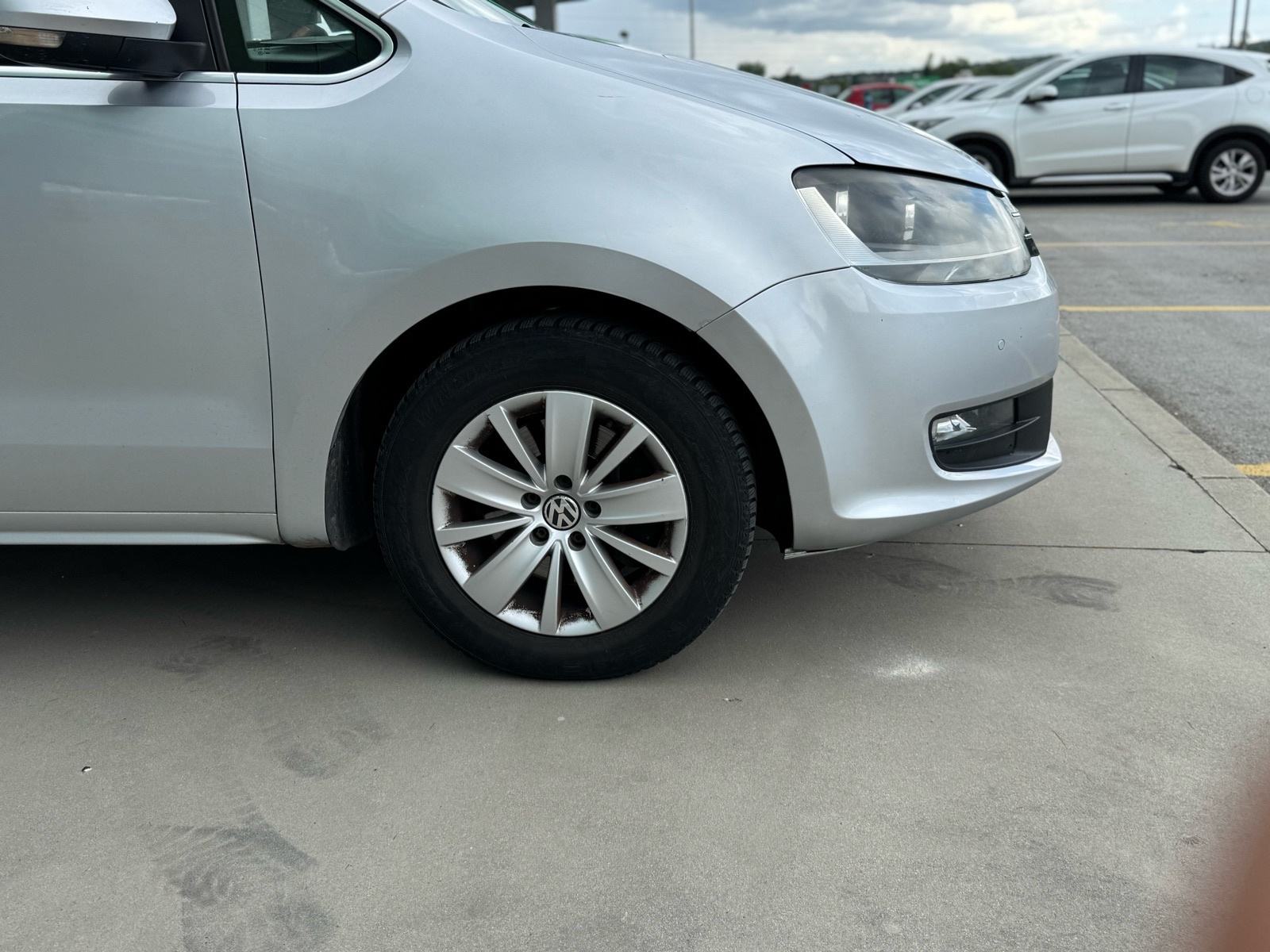 VW Sharan 2,0 TDI 7 sjedala reg 5/2027, fotografija 3