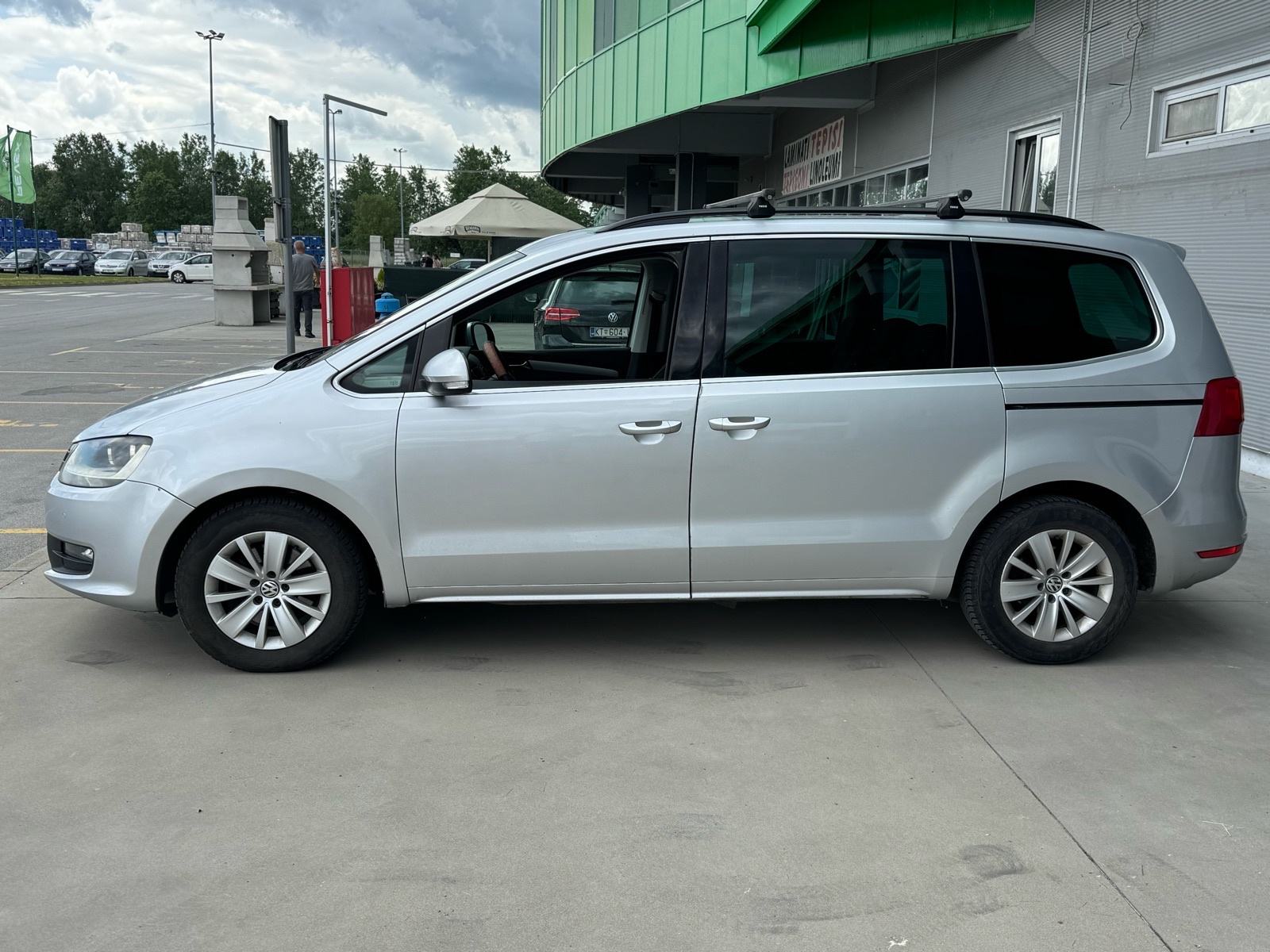 VW Sharan 2,0 TDI 7 sjedala reg 5/2027, fotografija 9