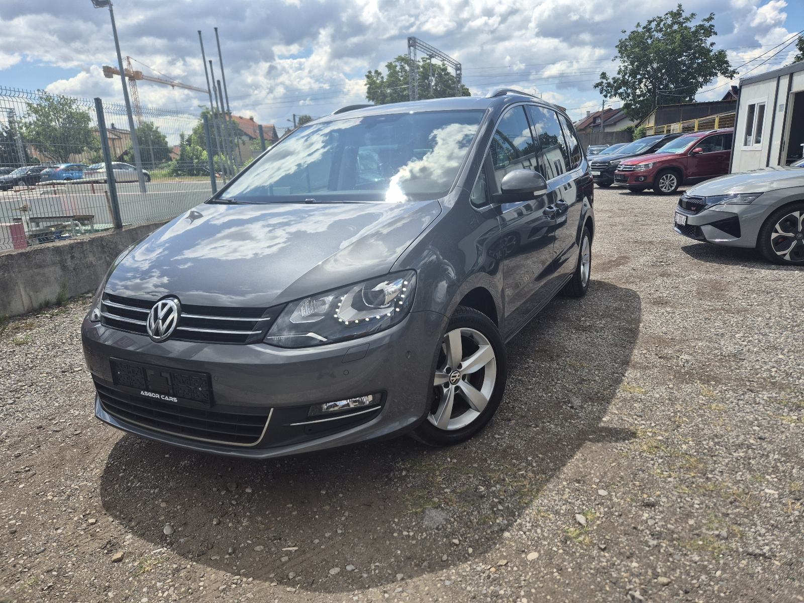 VW Sharan 2,0 TDI BMT DSG PANORAMA,KOŽA,7 SJEDALA, fotografija 1