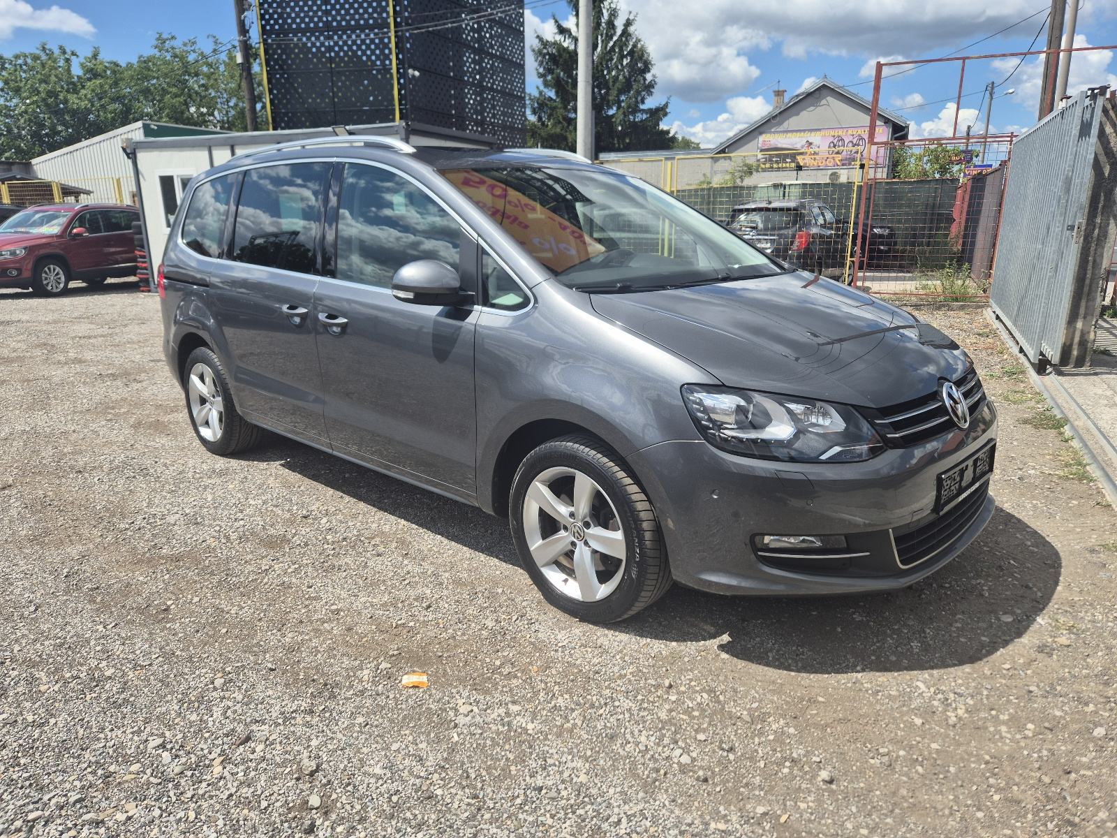 VW Sharan 2,0 TDI BMT DSG PANORAMA,KOŽA,7 SJEDALA, fotografija 7