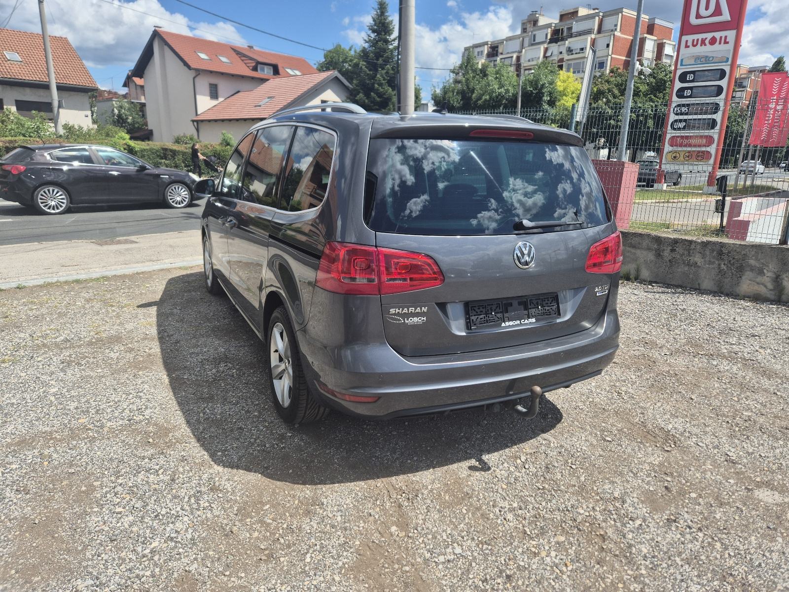 VW Sharan 2,0 TDI BMT DSG PANORAMA,KOŽA,7 SJEDALA, fotografija 4