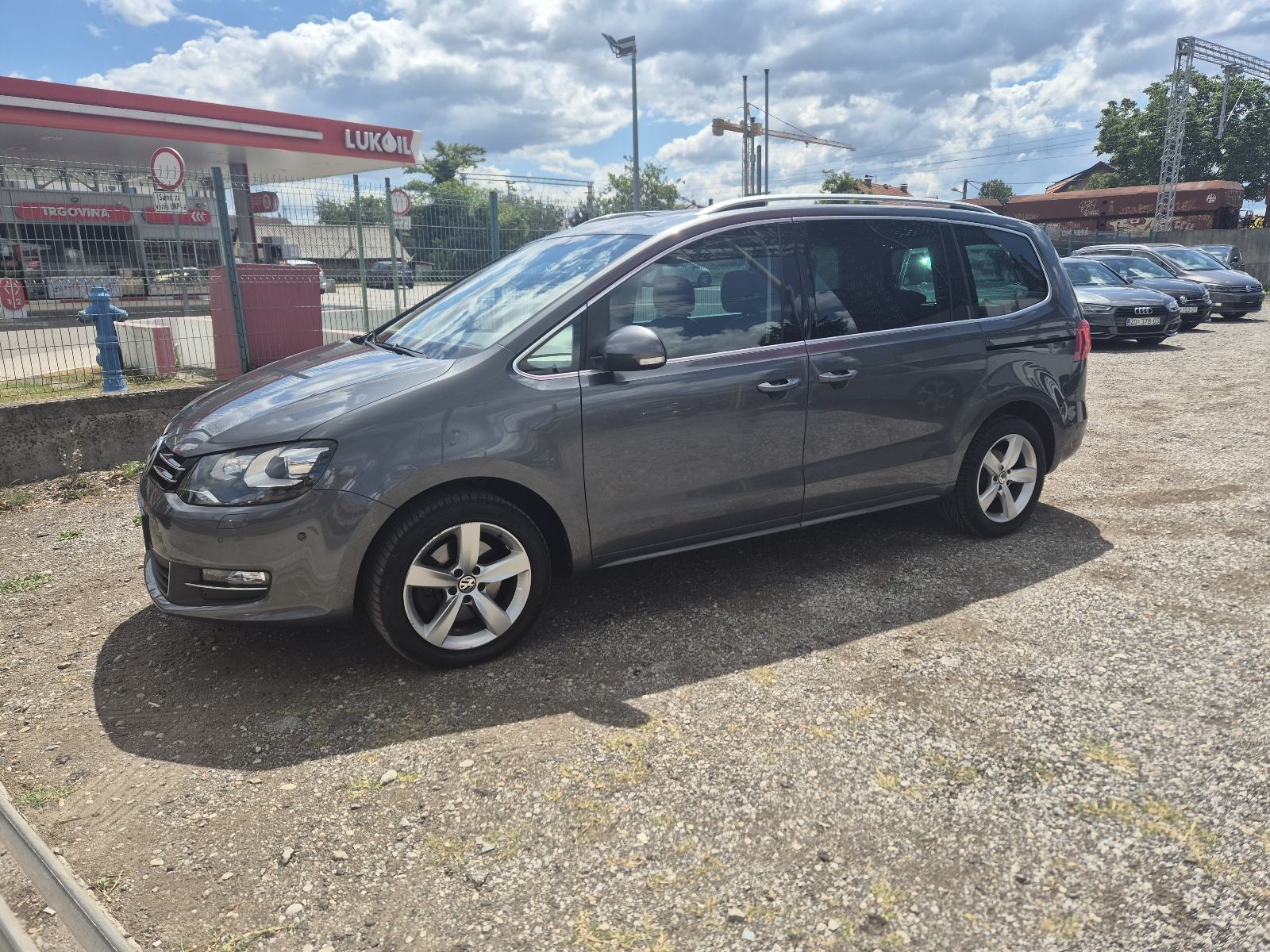 VW Sharan 2,0 TDI BMT DSG PANORAMA,KOŽA,7 SJEDALA, fotografija 2