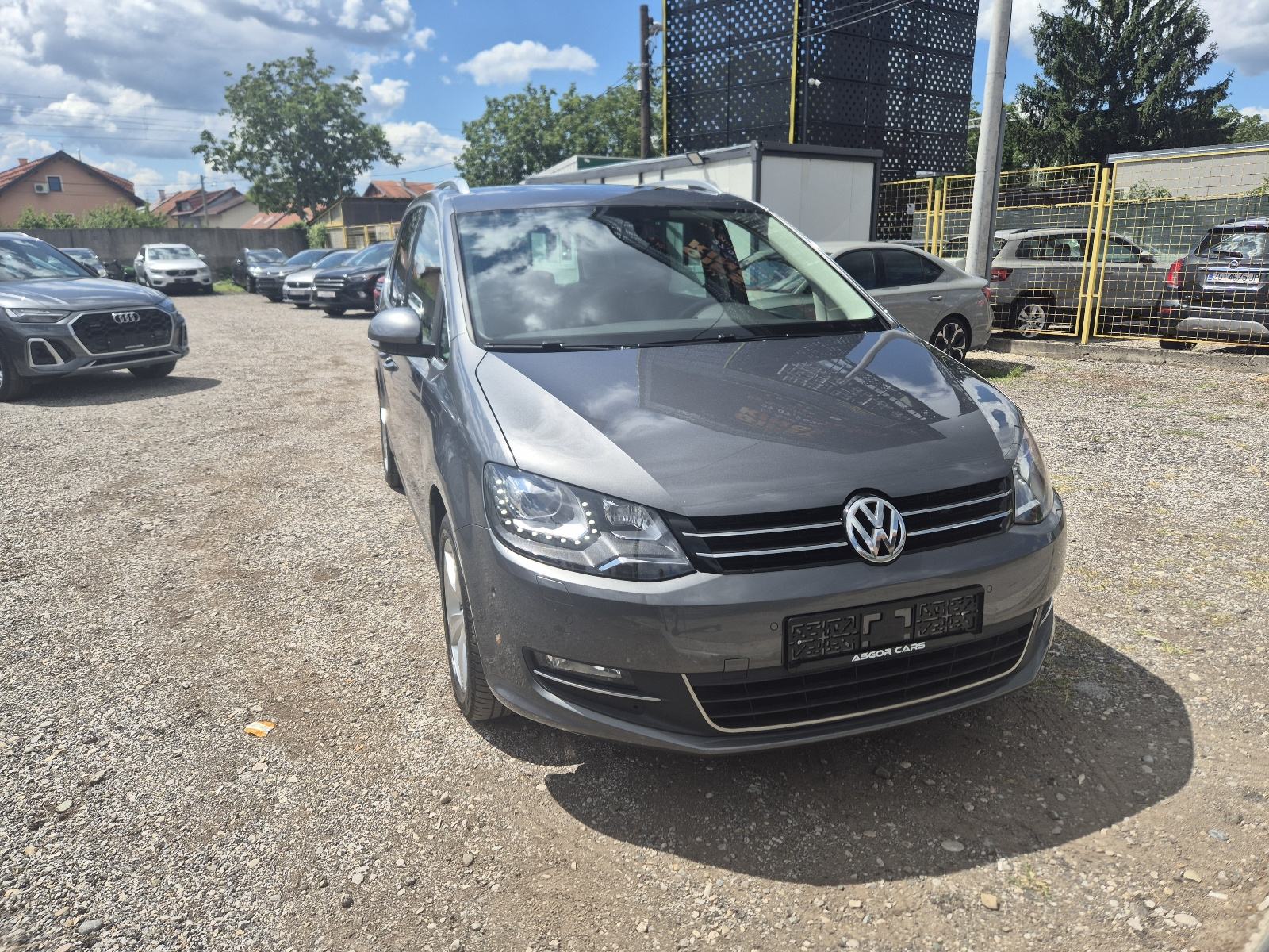 VW Sharan 2,0 TDI BMT DSG PANORAMA,KOŽA,7 SJEDALA, fotografija 8