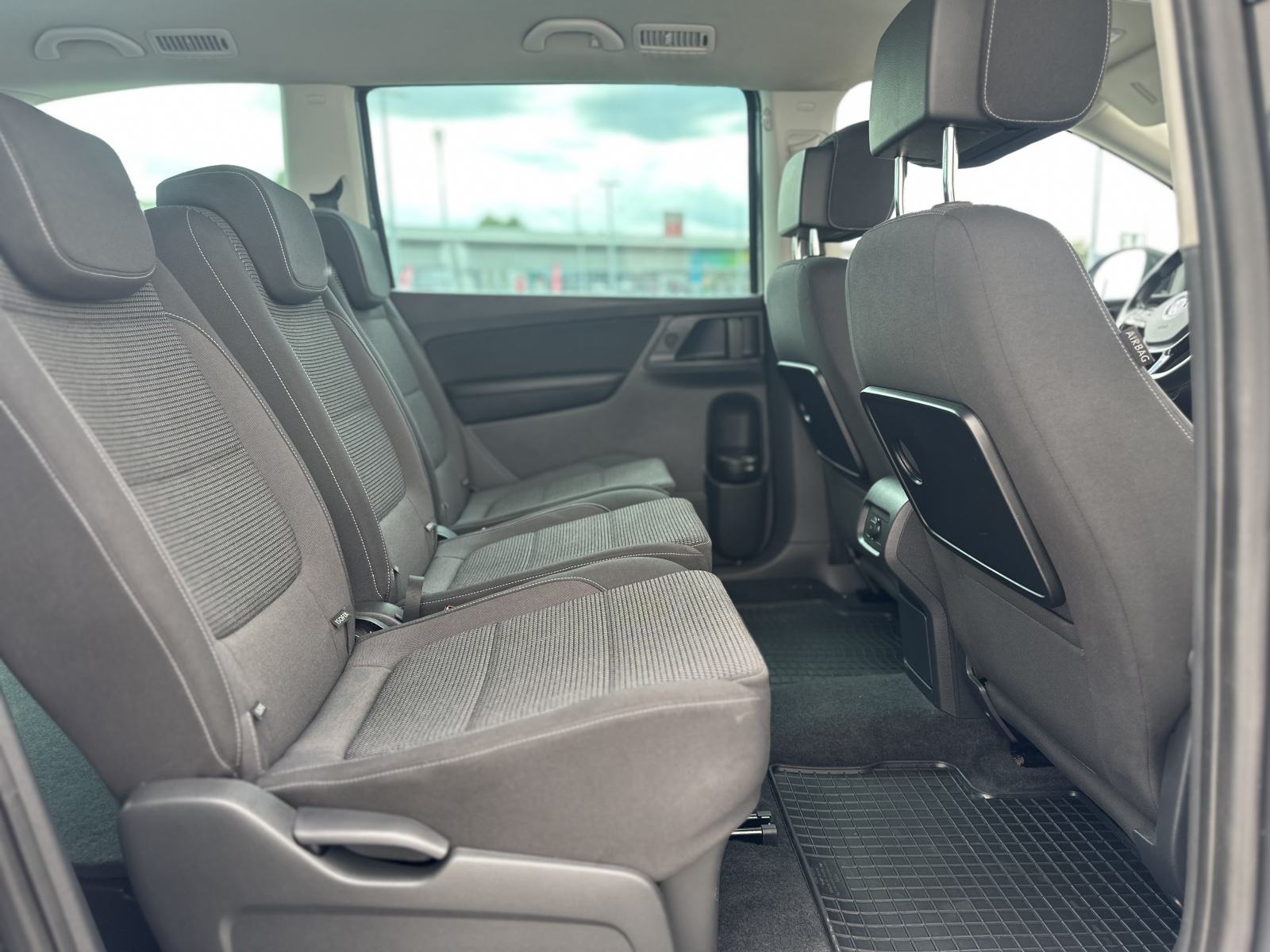VW Sharan 2,0 TDI BUSINESS DSG/F1/PARK PILOT/TEMPOMAT/EL.PRTLJAŽNIK, fotografija 12