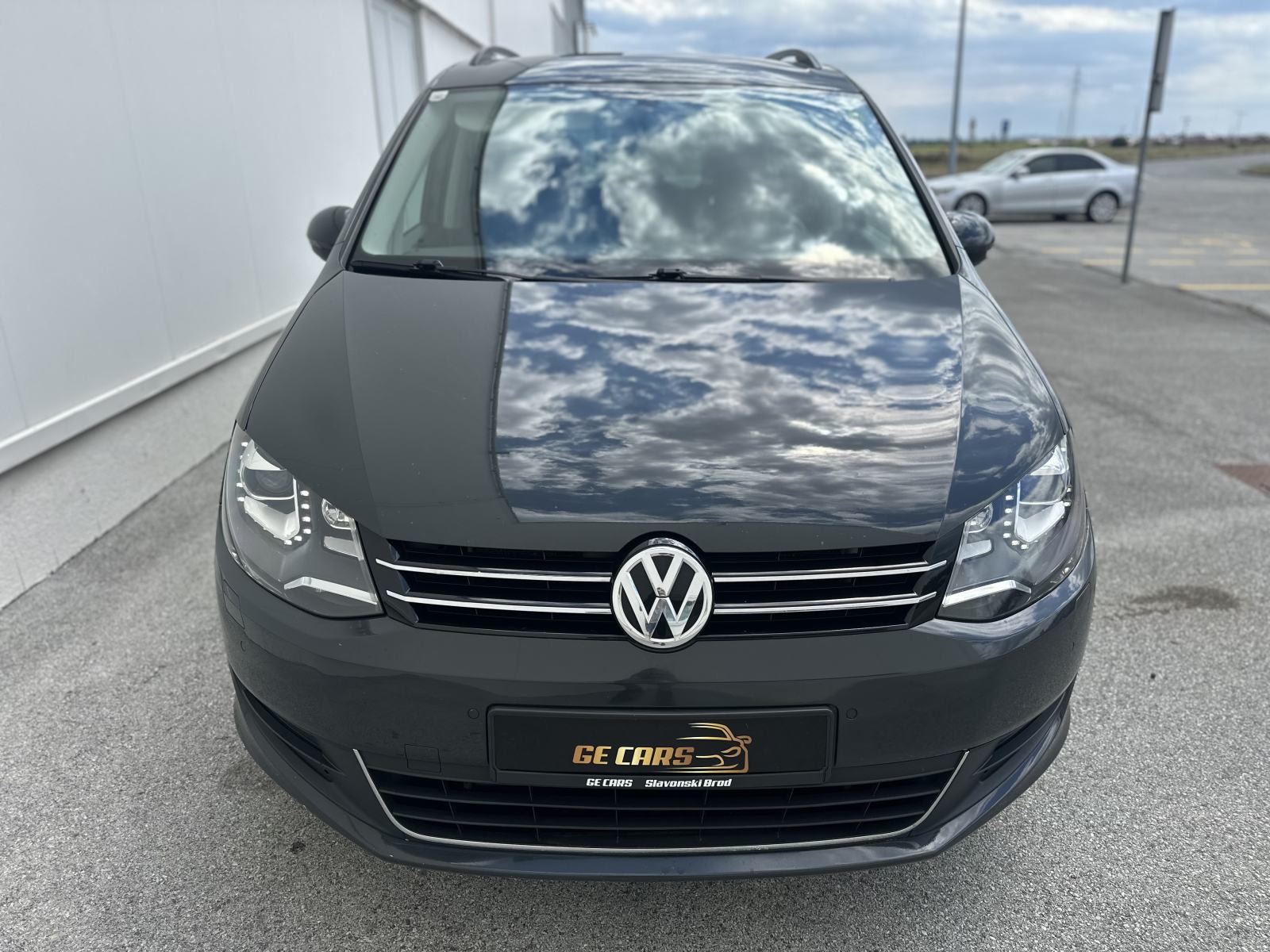 VW Sharan 2,0 TDI BUSINESS DSG/F1/PARK PILOT/TEMPOMAT/EL.PRTLJAŽNIK, fotografija 3