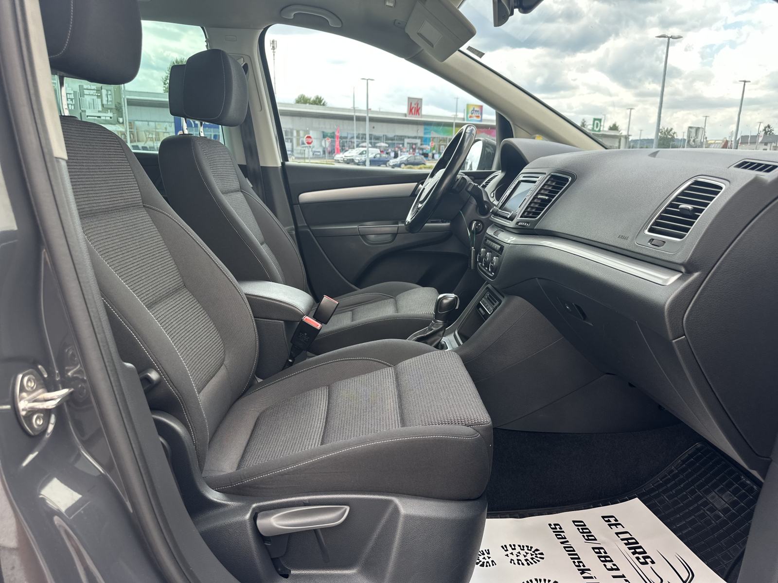 VW Sharan 2,0 TDI BUSINESS DSG/F1/PARK PILOT/TEMPOMAT/EL.PRTLJAŽNIK, fotografija 11