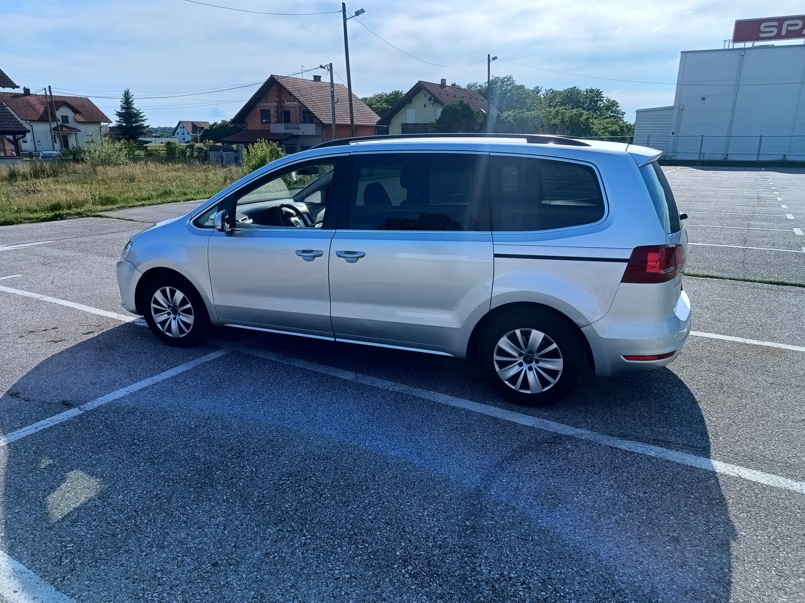 VW Sharan 2,0 TDI NAVI, Parking senzori, fotografija 4