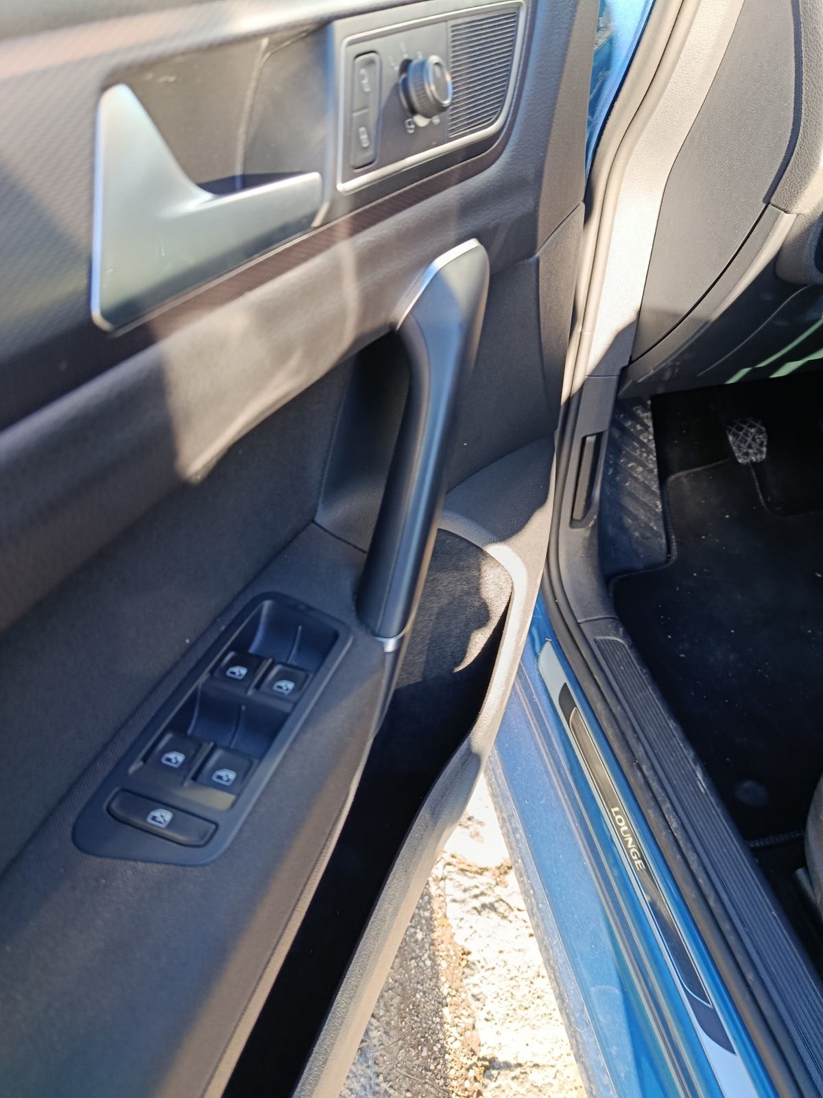 VW Sportsvan 1.6tdi Lounge, fotografija 9