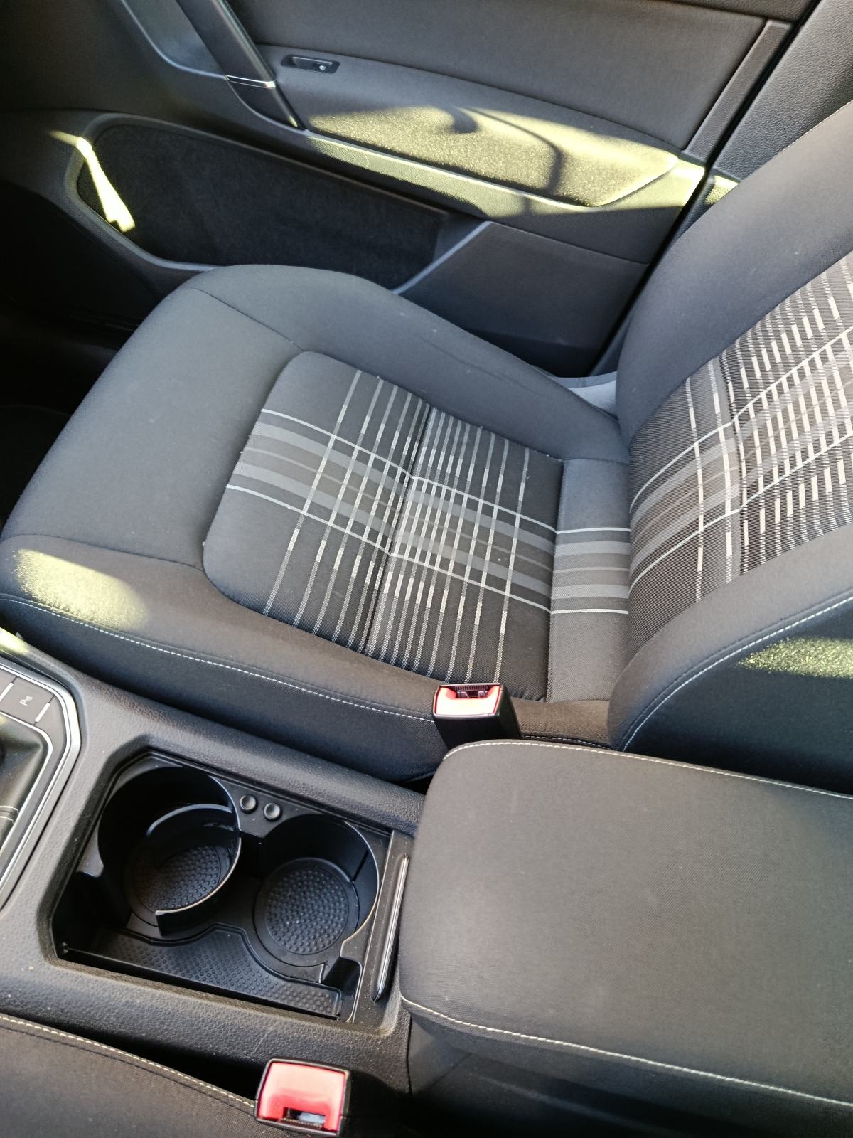 VW Sportsvan 1.6tdi Lounge, fotografija 12