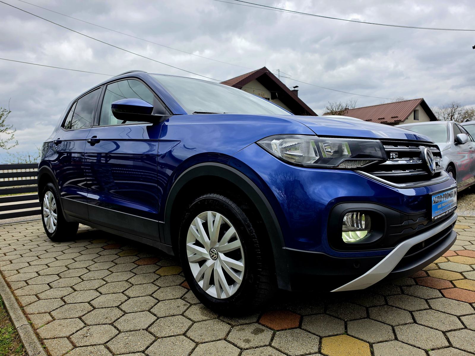 VW T-Cross 1,0 BENZIN,,ODLIČAN,,SERVISNA,,73330KM, fotografija 4