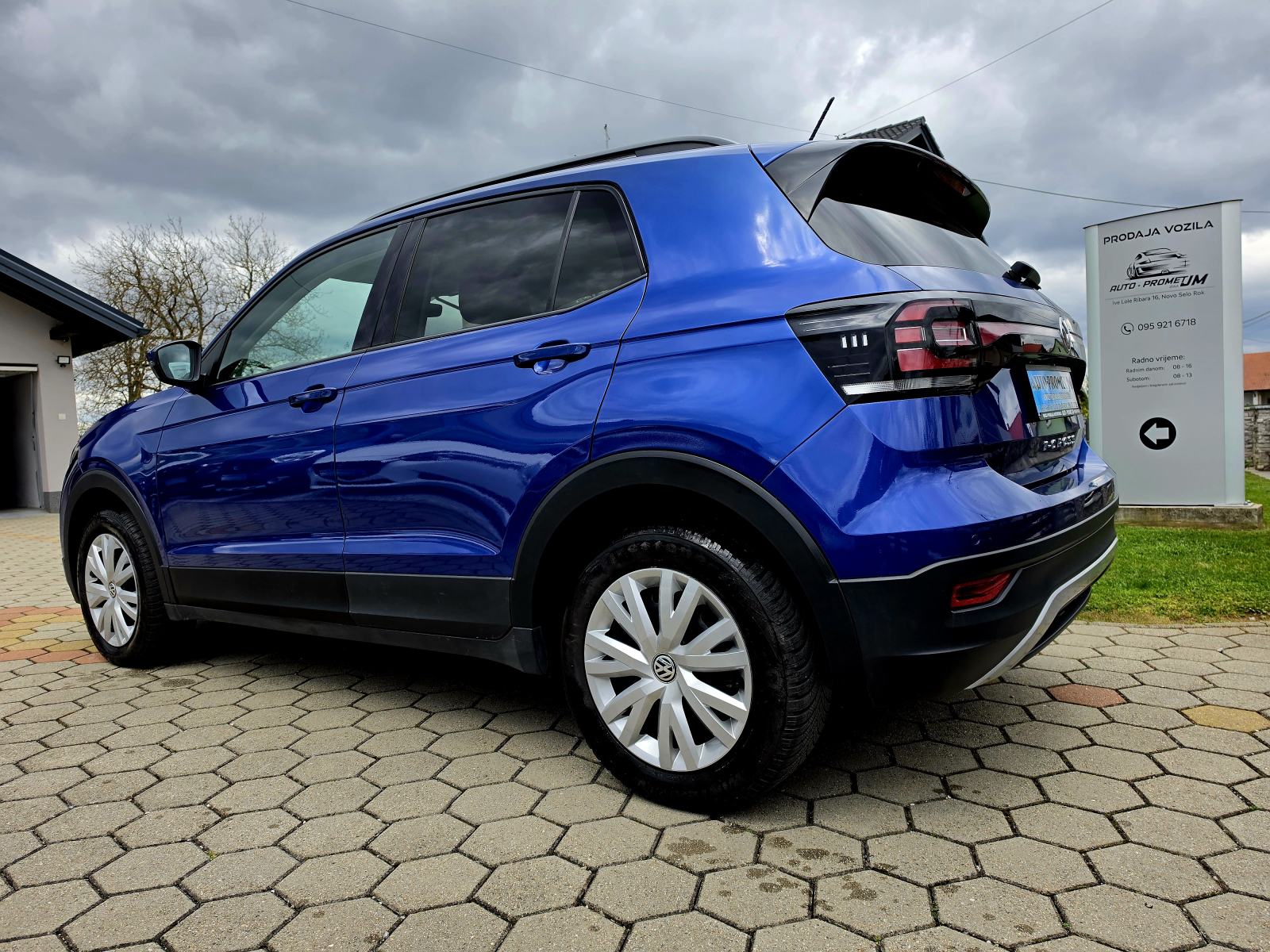 VW T-Cross 1,0 BENZIN,,ODLIČAN,,SERVISNA,,73330KM, fotografija 5