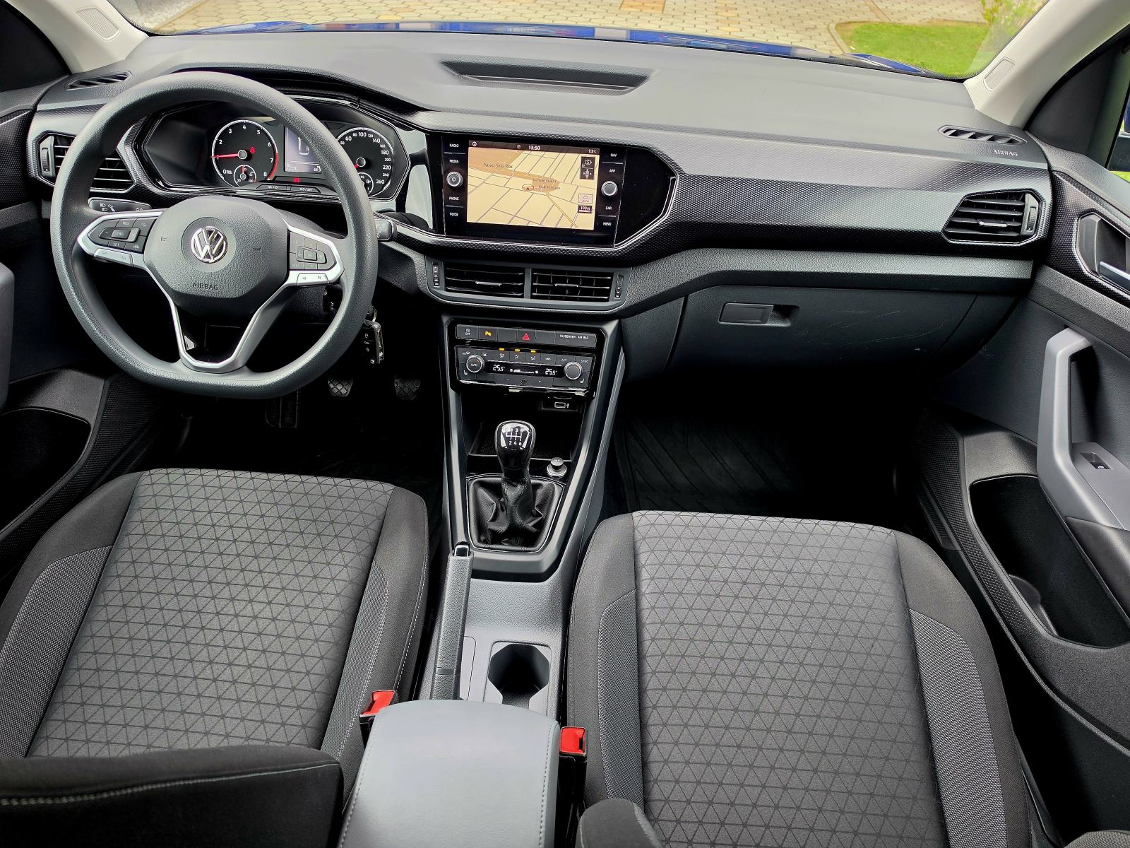 VW T-Cross 1,0 BENZIN,,ODLIČAN,,SERVISNA,,73330KM, fotografija 9