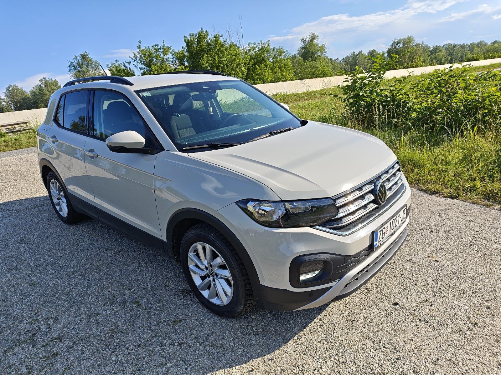 VW T-Cross 1,0 TSI, DSG, Life, fotografija 2
