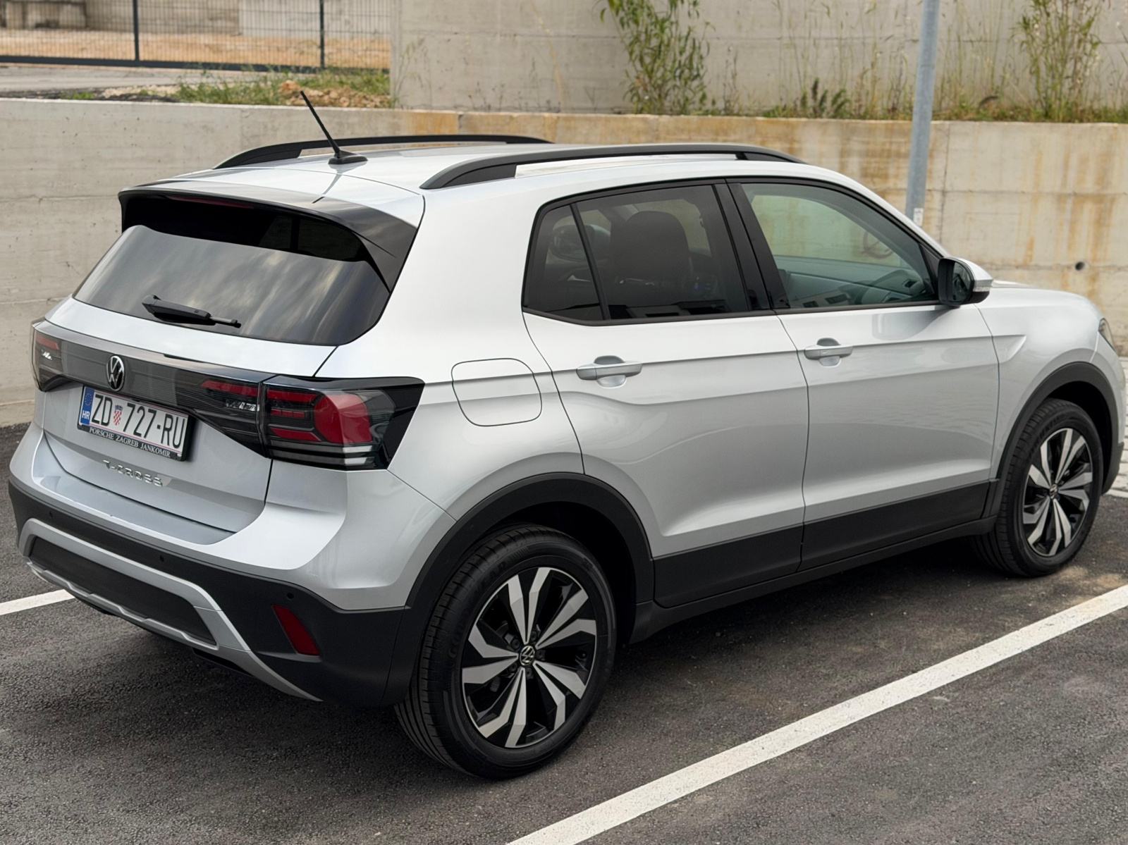 VW T-Cross 1,0 TSI DSG ,LIFE PLUS ,2500 KM !!, fotografija 3