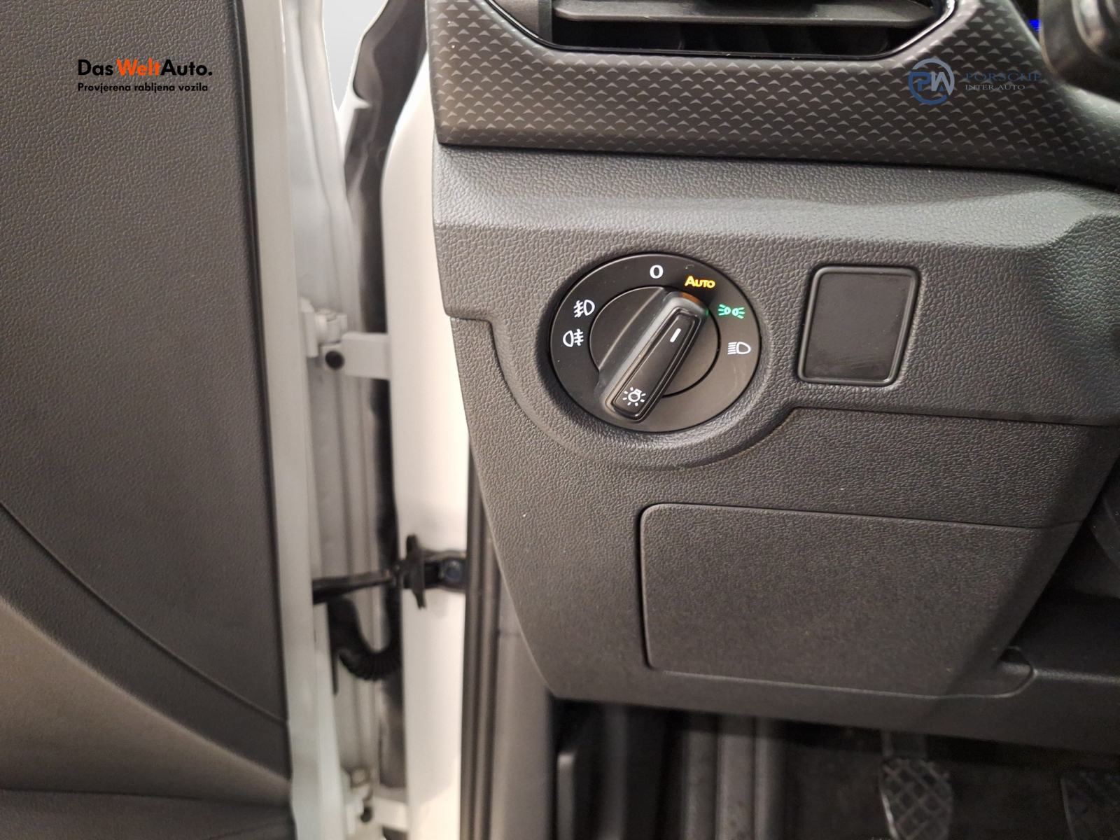 VW T-Cross 1.0 TSI Life, fotografija 10