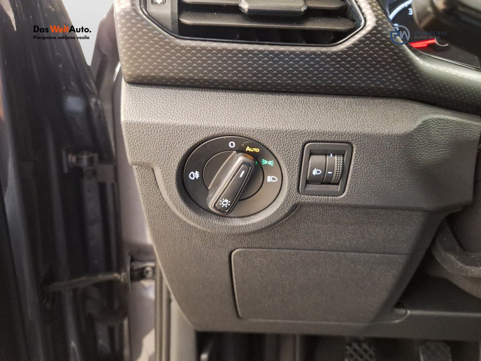 VW T-Cross 1.0 TSI Life, fotografija 10