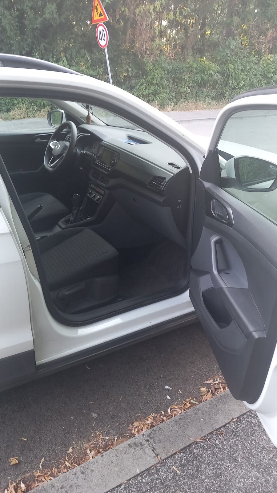 VW T-Cross 1,0 TSI *23000km*, fotografija 15