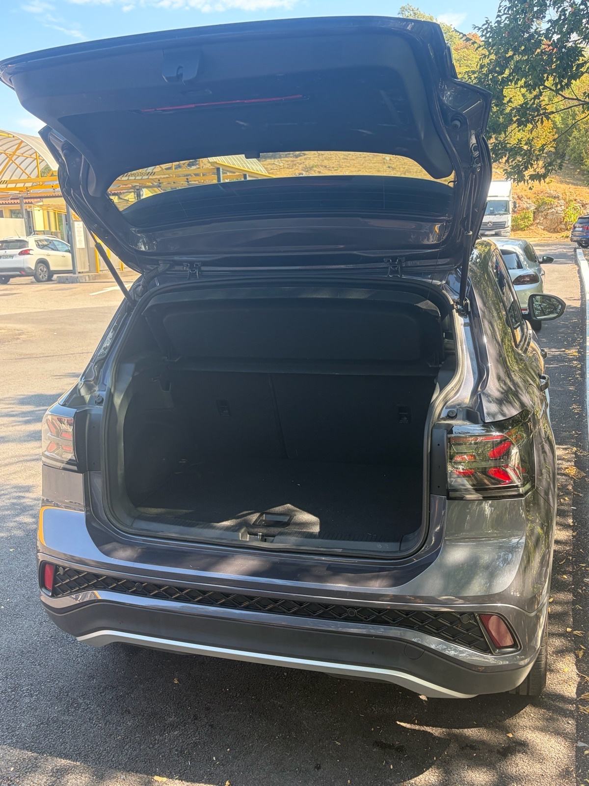 VW T-Cross 1,0 TSI, fotografija 3