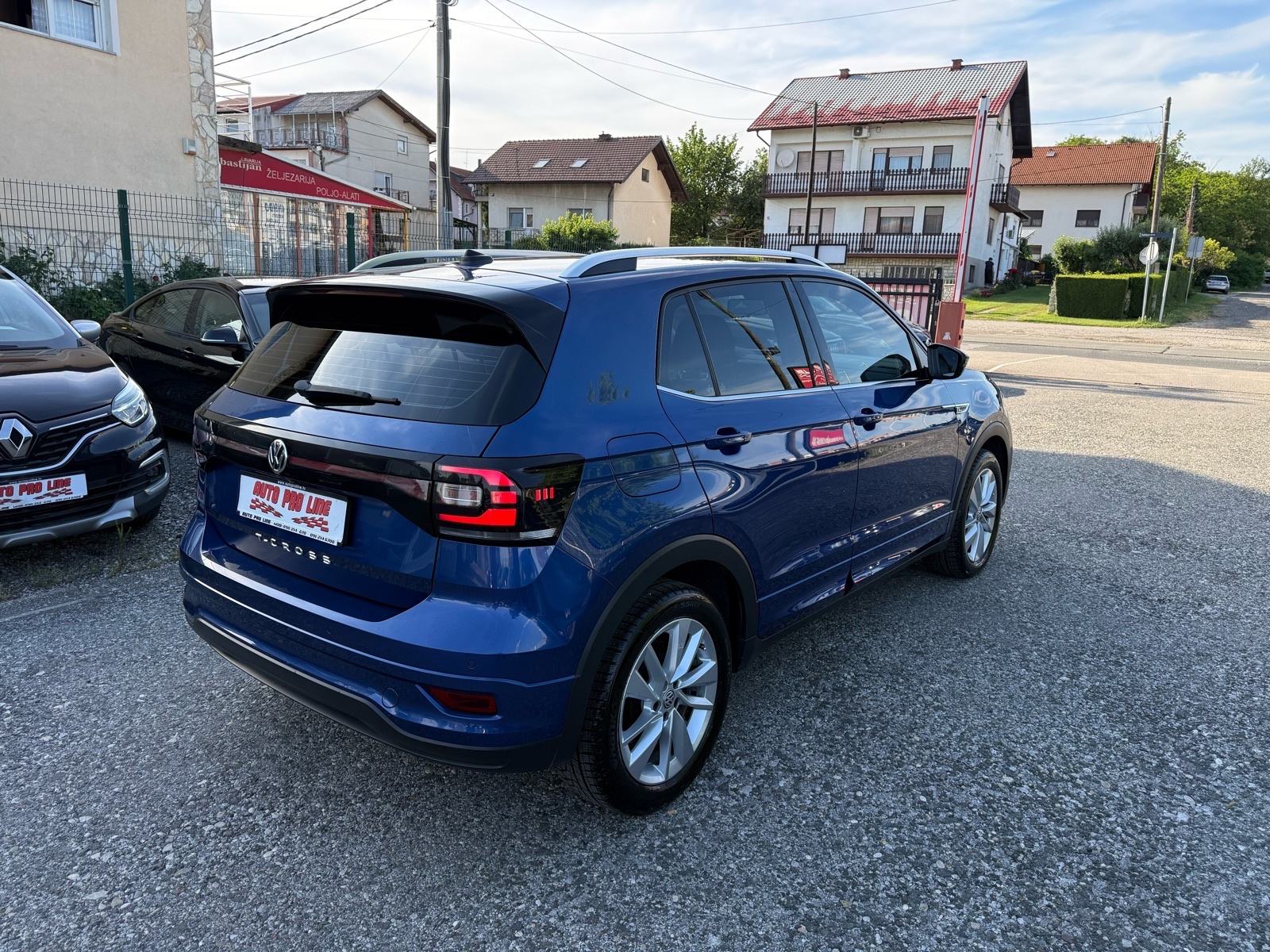 VW T-Cross 1.6 TDI // R-LINE DSG - 1.vlasnik, TOP STANJE, fotografija 5