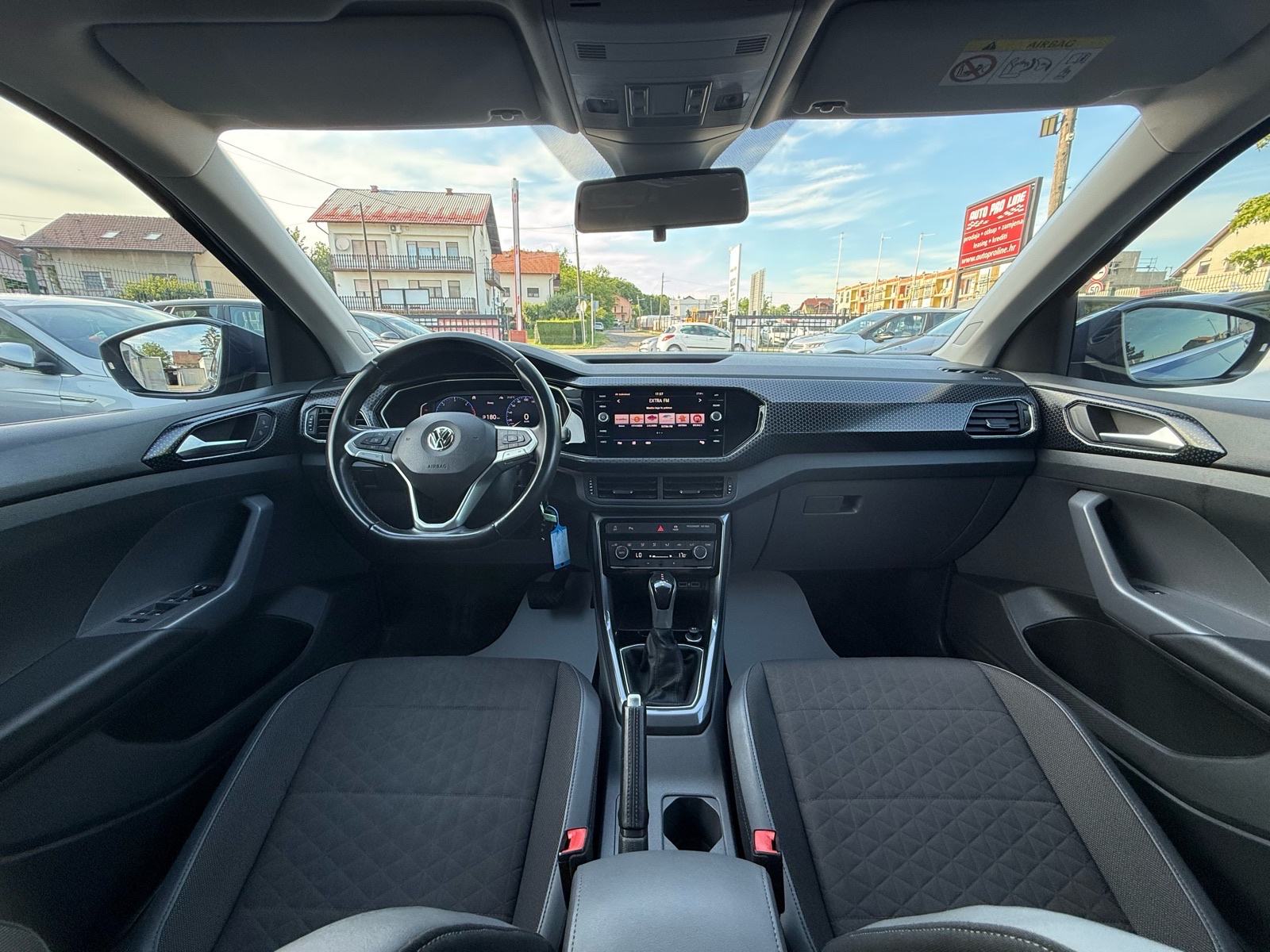 VW T-Cross 1.6 TDI // R-LINE DSG - 1.vlasnik, TOP STANJE, fotografija 15
