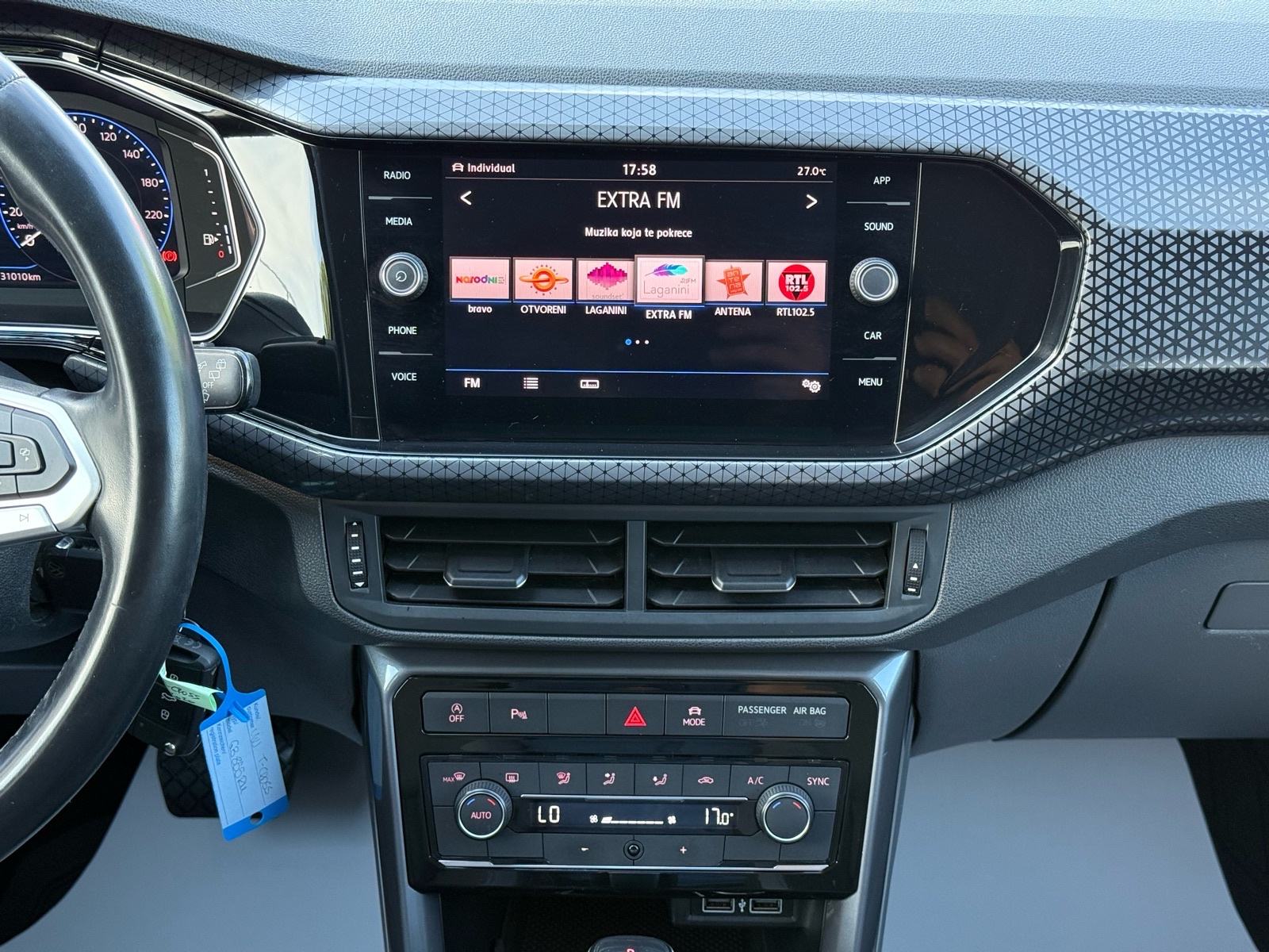 VW T-Cross 1.6 TDI // R-LINE DSG - 1.vlasnik, TOP STANJE, fotografija 18