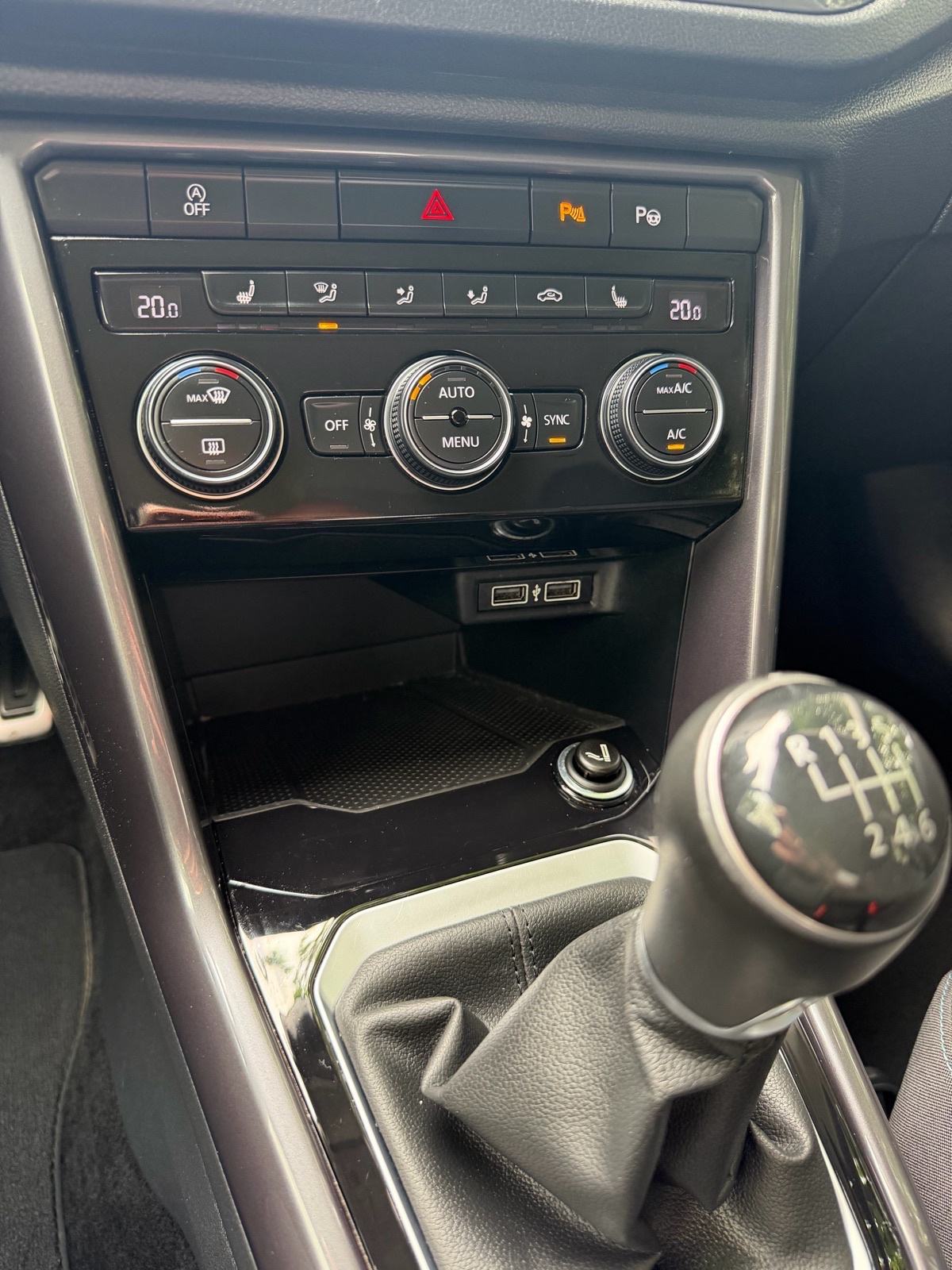 VW T Roc 1.6 Tdi * iQ * Navi * Gr sjedala * KUKA * TOP STANJE!, fotografija 13