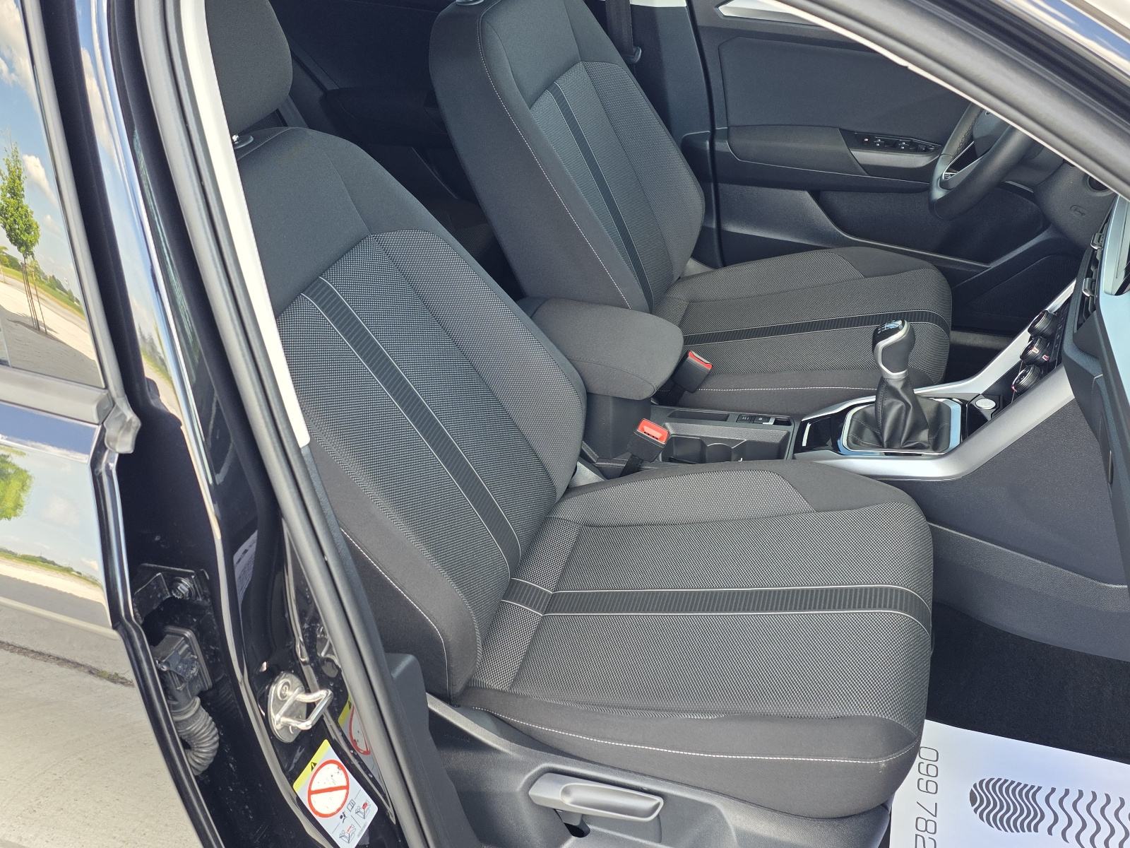 VW T-Roc 1,0 TSI alu,navi,ful led,43 t.k.m, fotografija 12